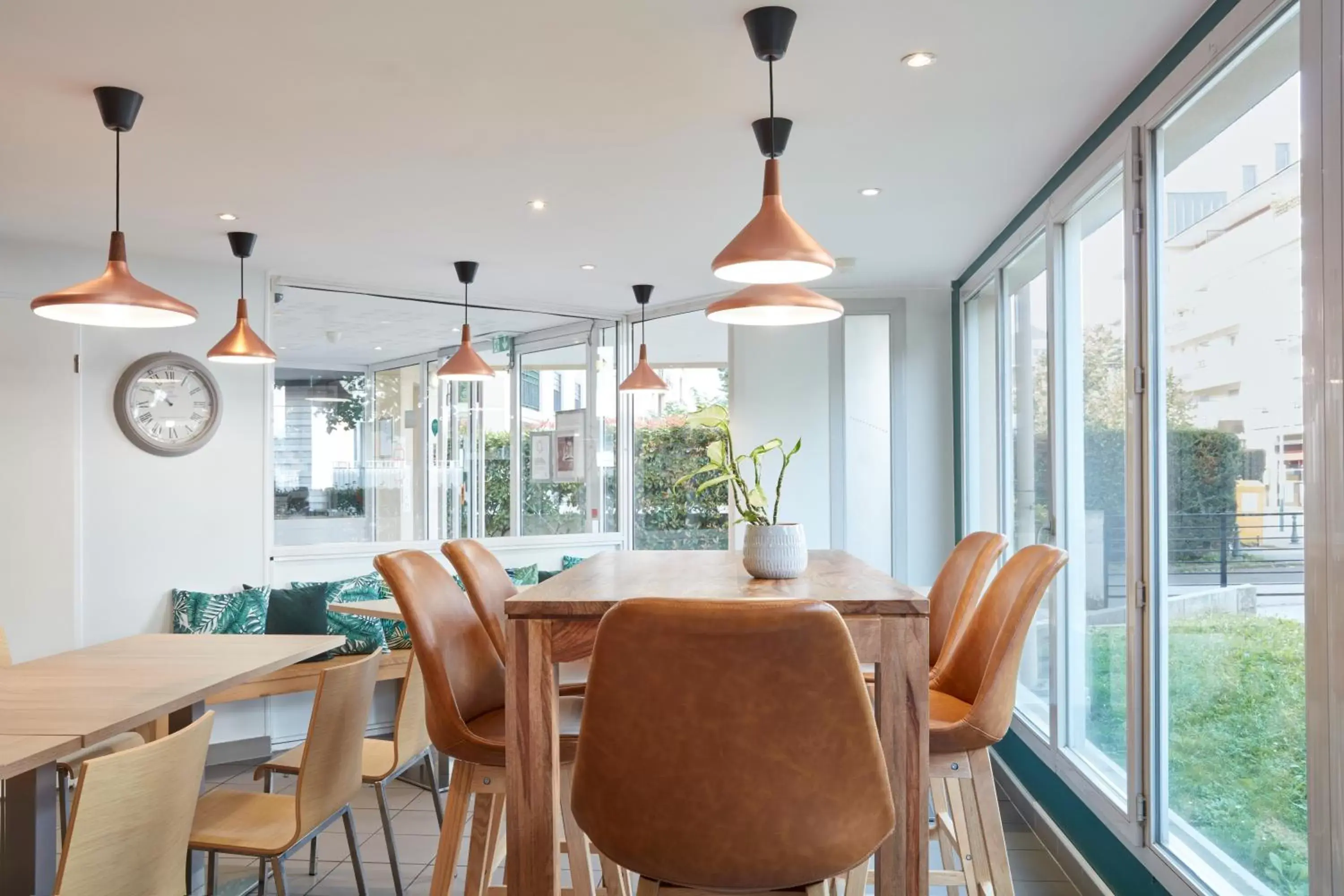 Breakfast, Dining Area in Aparthotel Adagio Access Carrières Sous Poissy