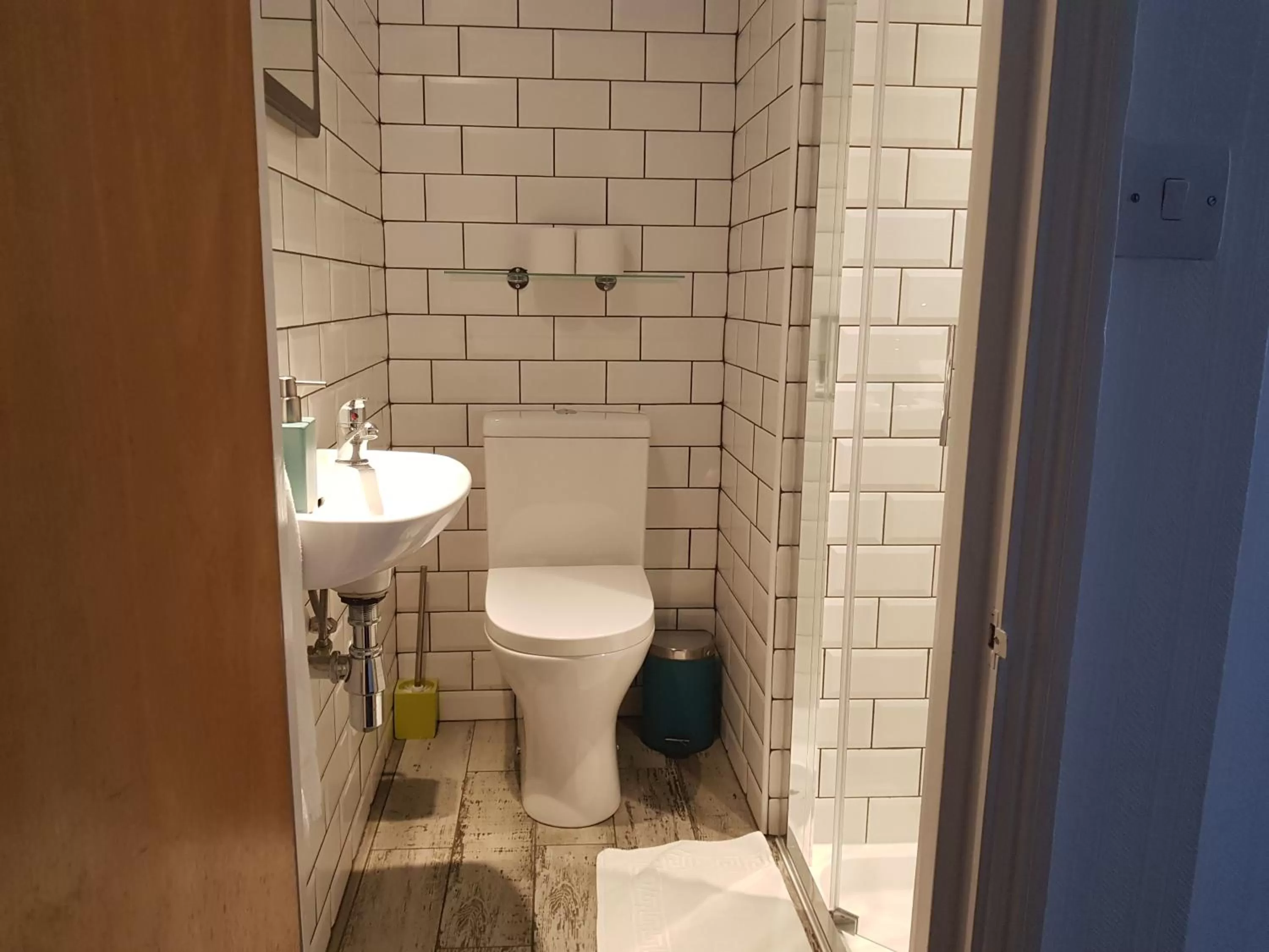 Bathroom in St Athans Hotel