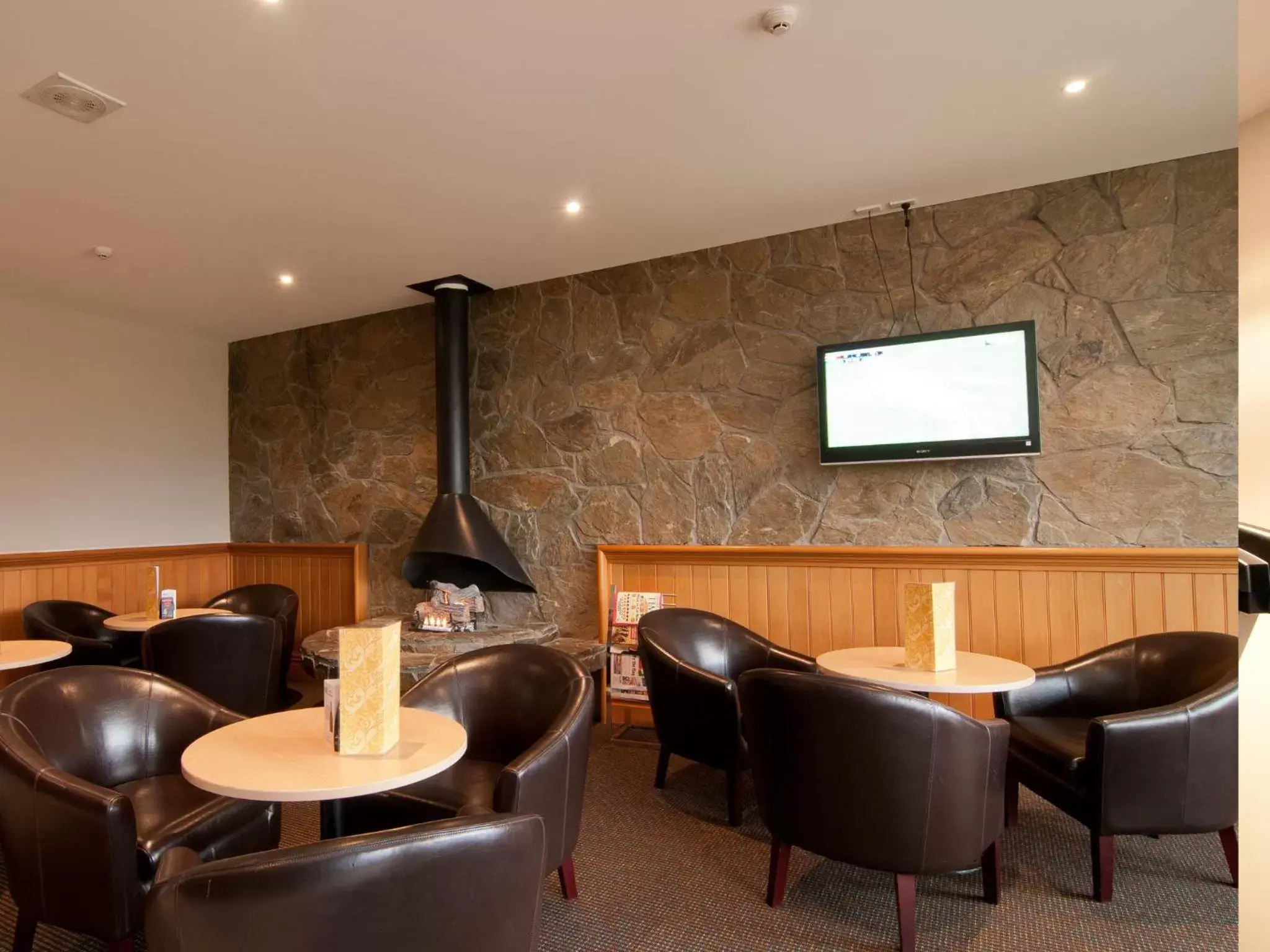 Restaurant/places to eat, Lounge/Bar in Copthorne Hotel & Apartments Queenstown Lakeview