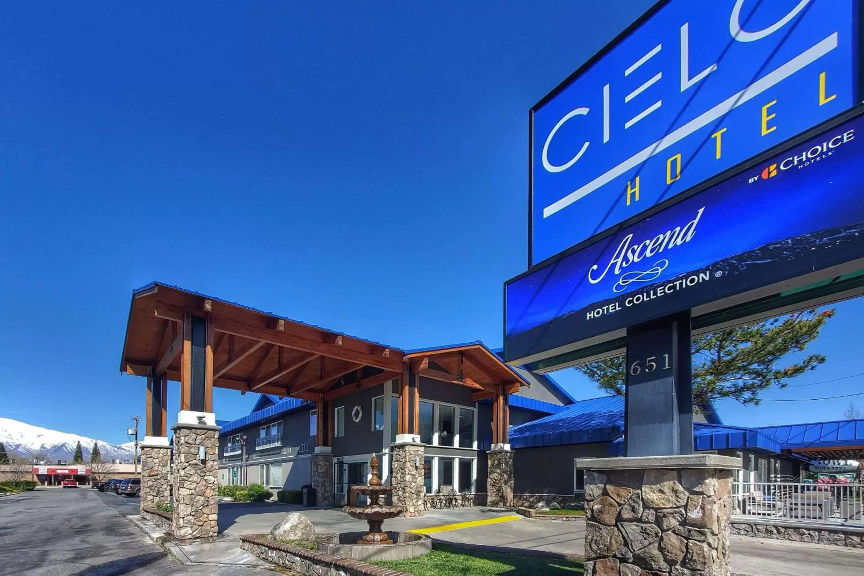 Property building in Cielo Hotel Bishop-Mammoth, Ascend Hotel Collection