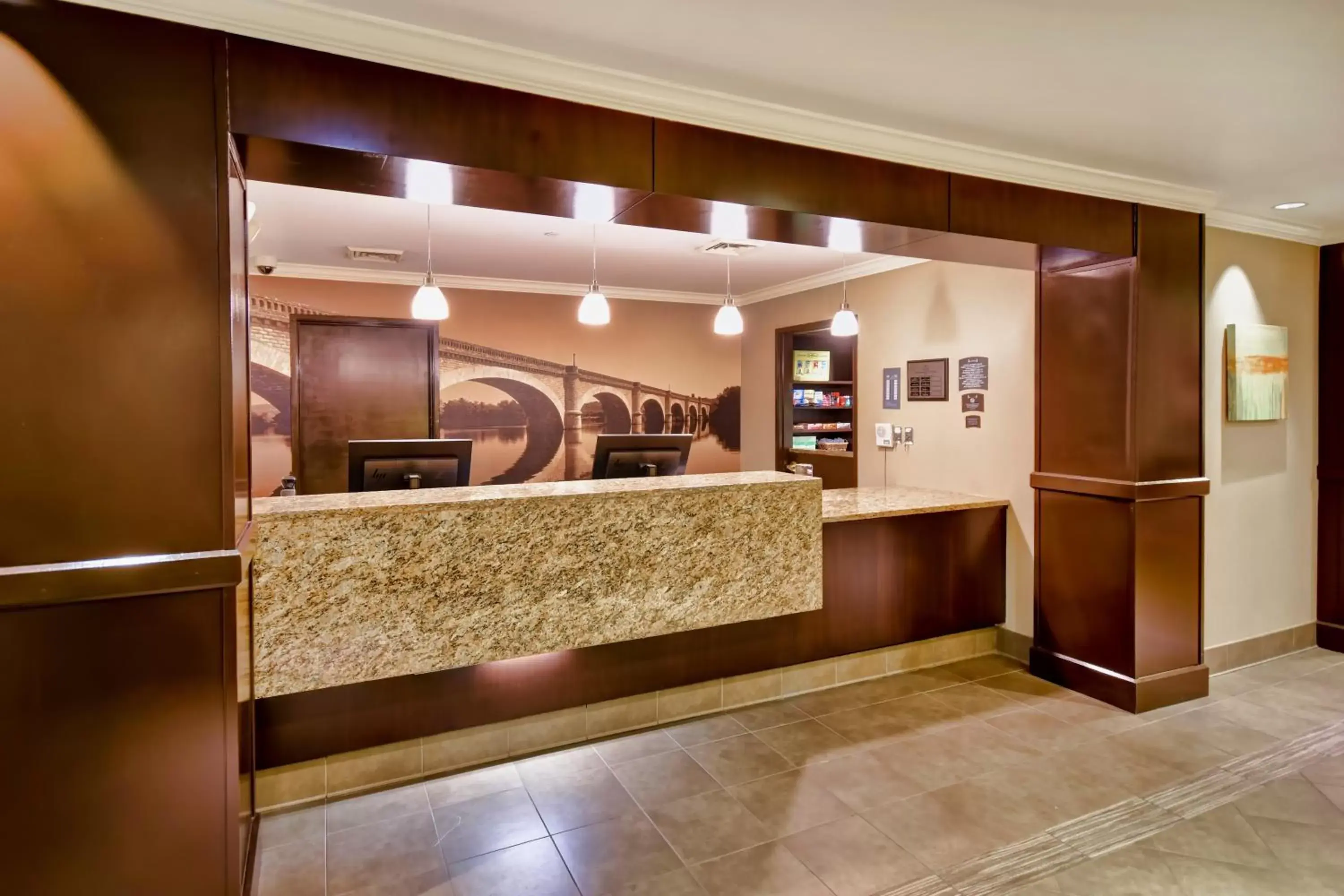 Property building, Lobby/Reception in Staybridge Suites Middleton/Madison-West, an IHG Hotel
