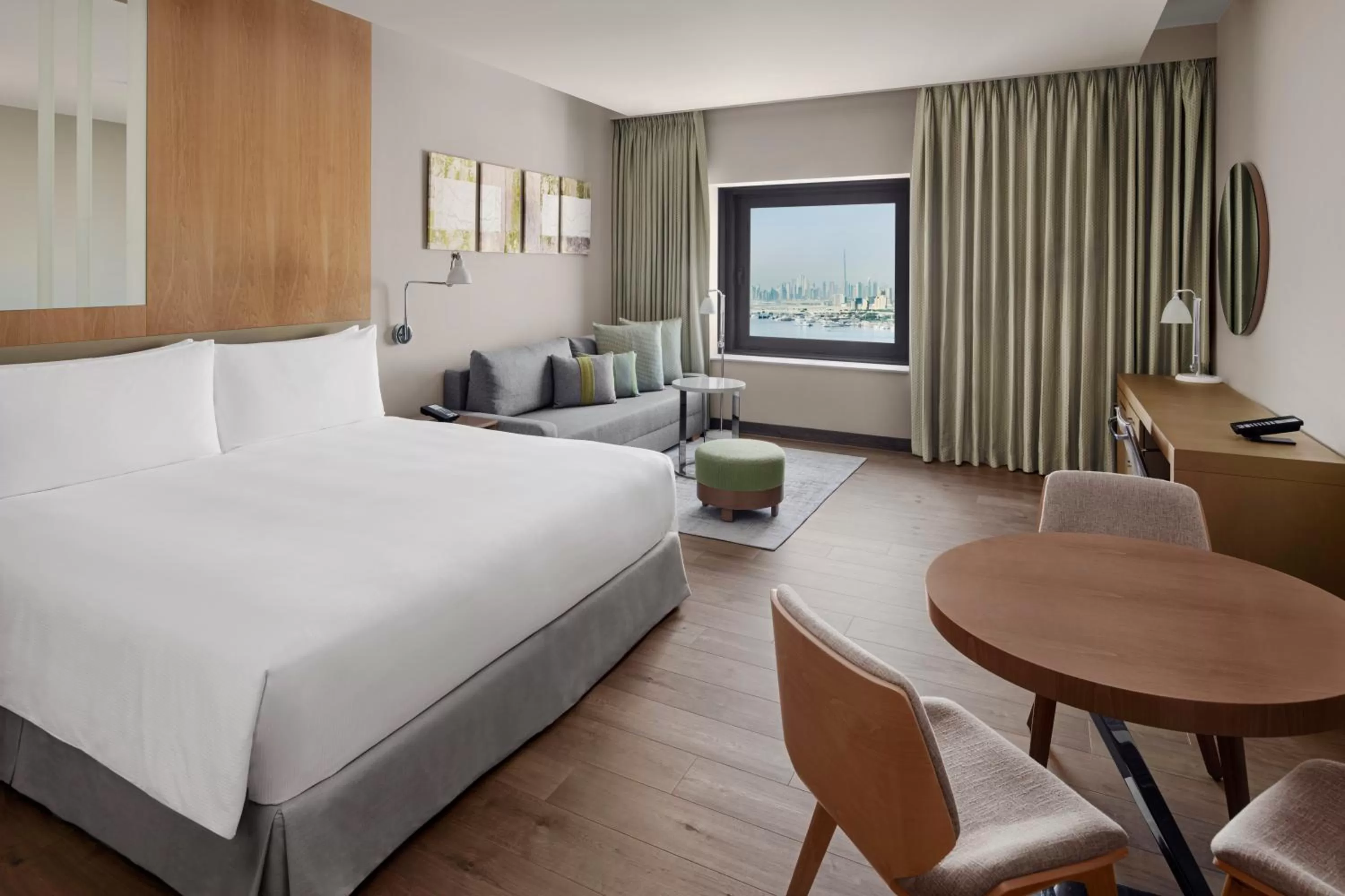 Photo of the whole room, Bed in Holiday Inn & Suites - Dubai Festival City by IHG
