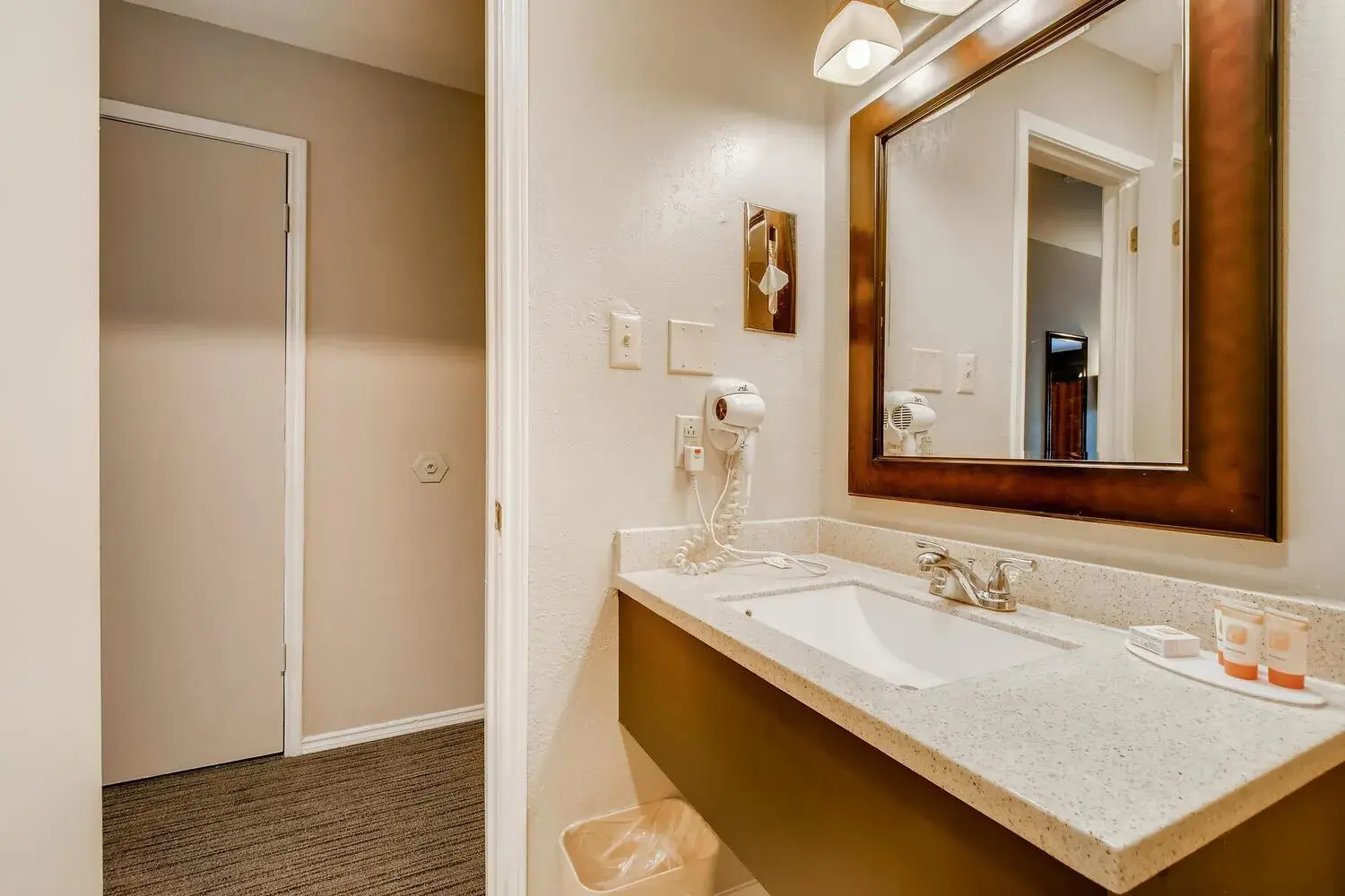 Bathroom in Orangewood Inn and Suites Midtown