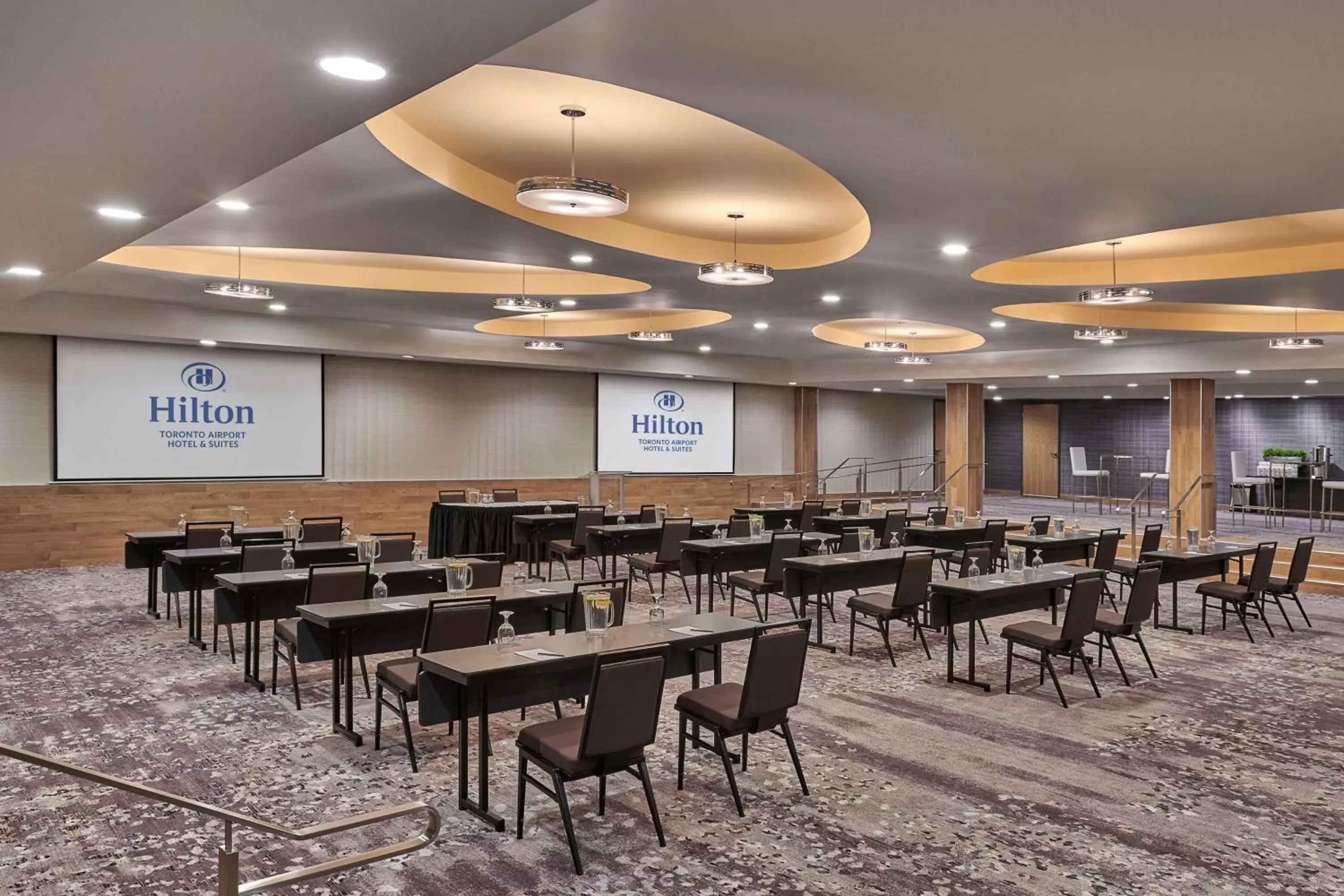 Meeting/conference room in Hilton Toronto Airport Hotel & Suites