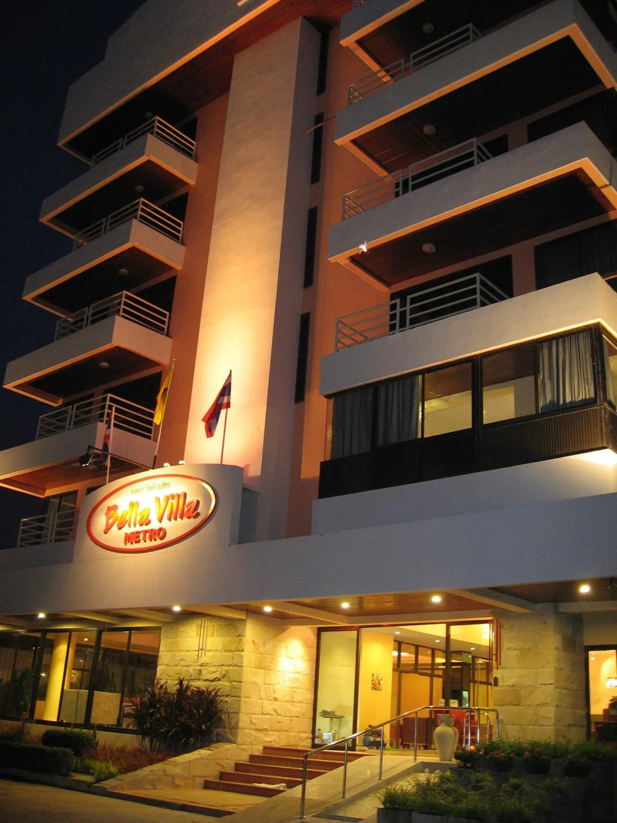 Facade/entrance in Bella Villa Metro Facade/entrance in Bella Villa Metro