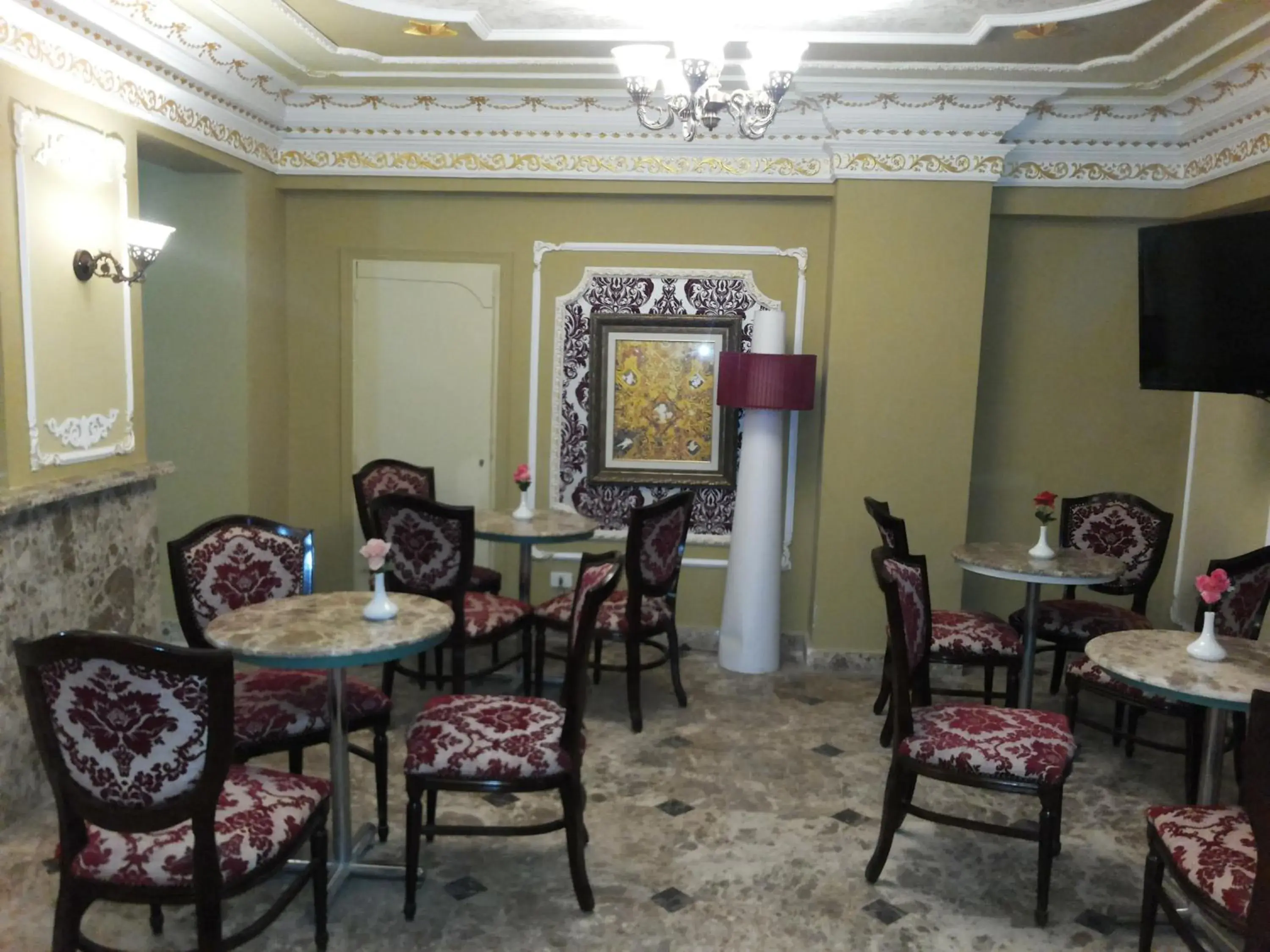 Restaurant/Places to Eat in Kanzy Hotel Cairo