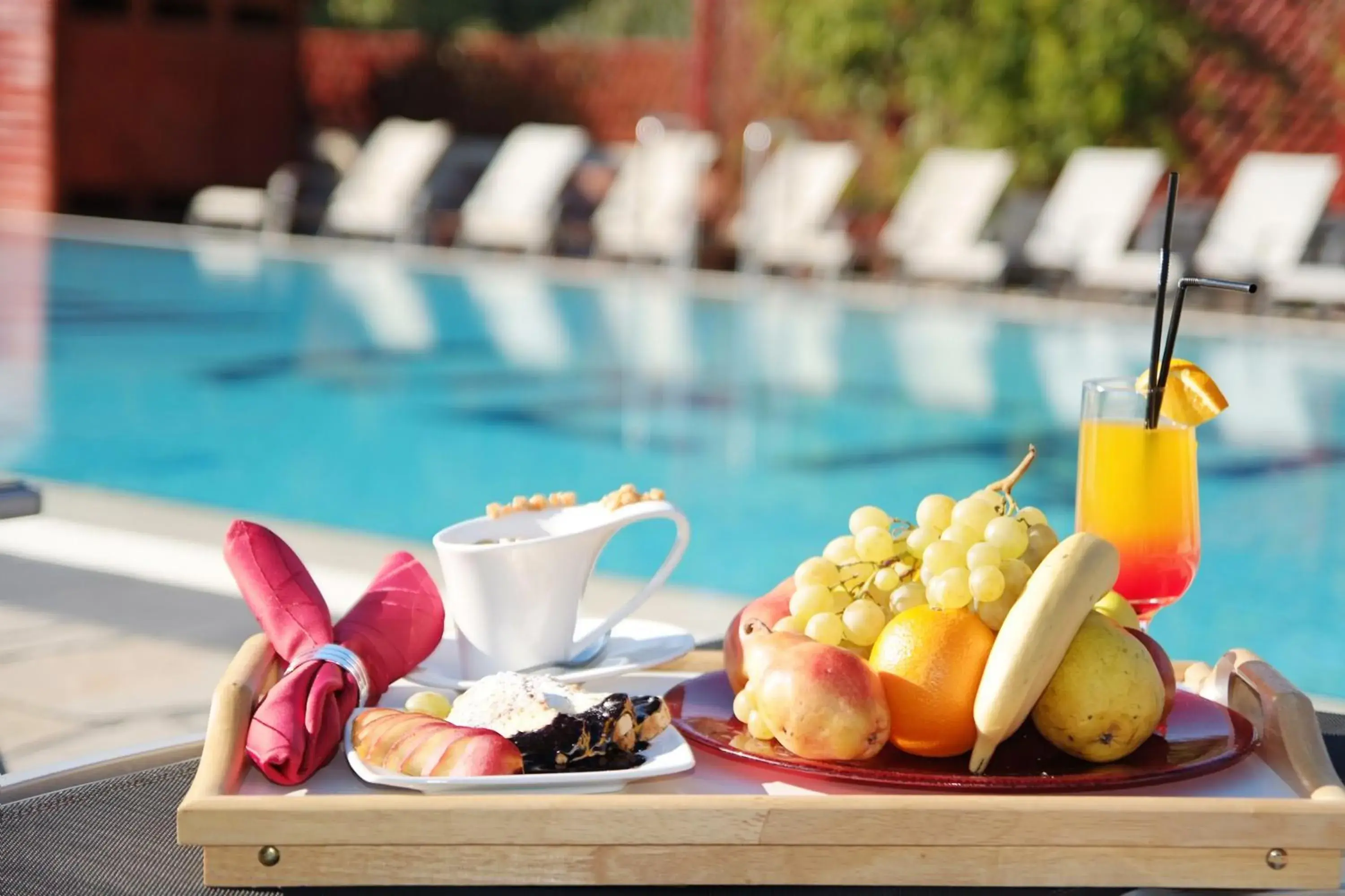 Food and drinks, Swimming Pool in Silver Residence