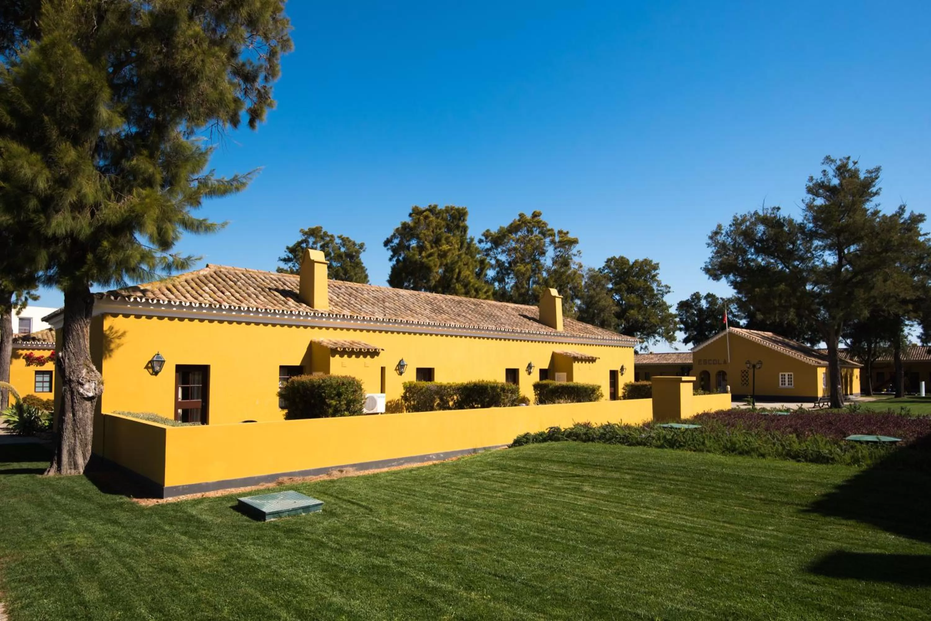 Property building in Vila Gale Albacora