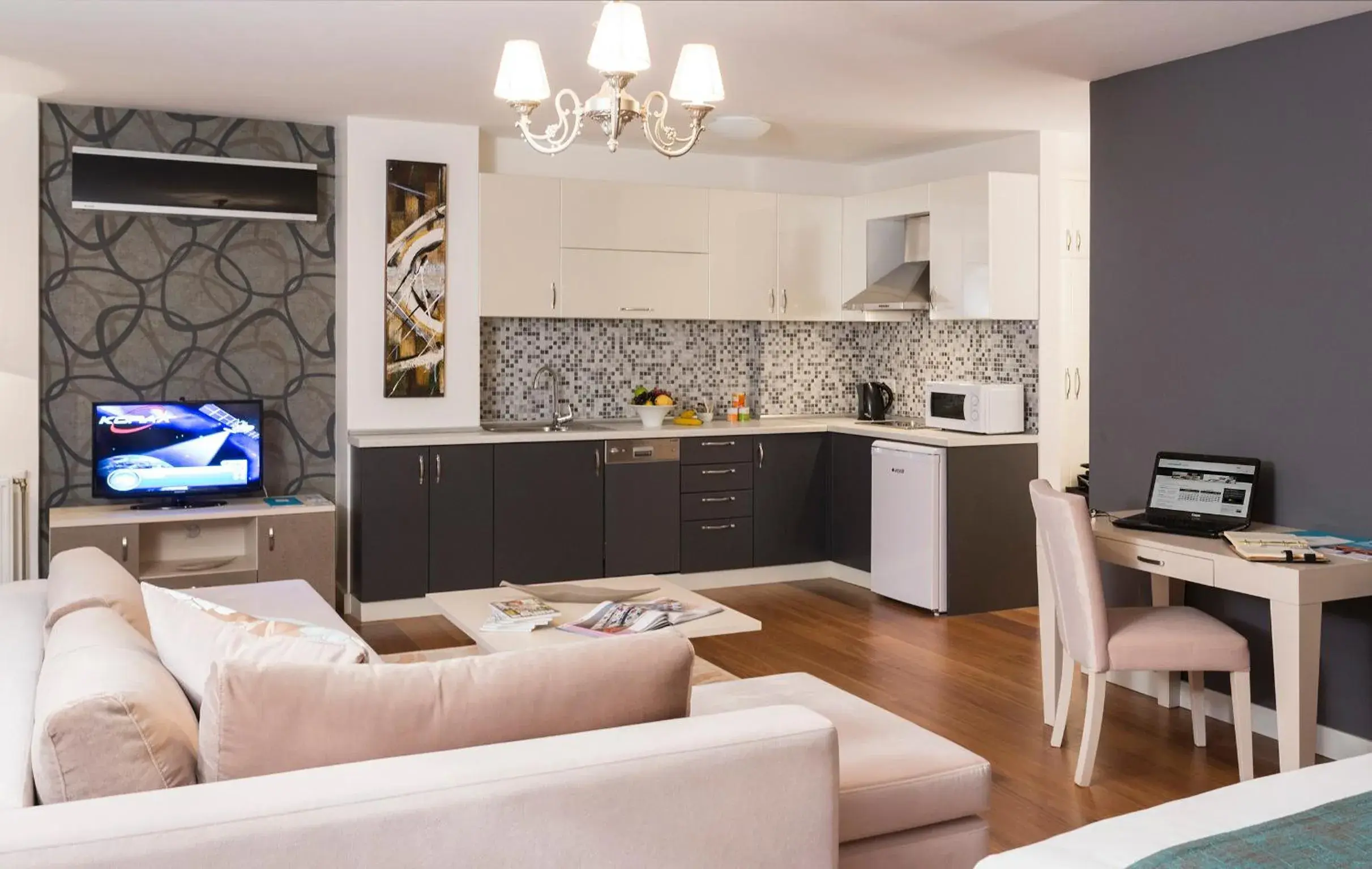 Decorative detail, Kitchen/Kitchenette in Turkuaz Suites Bosphorus