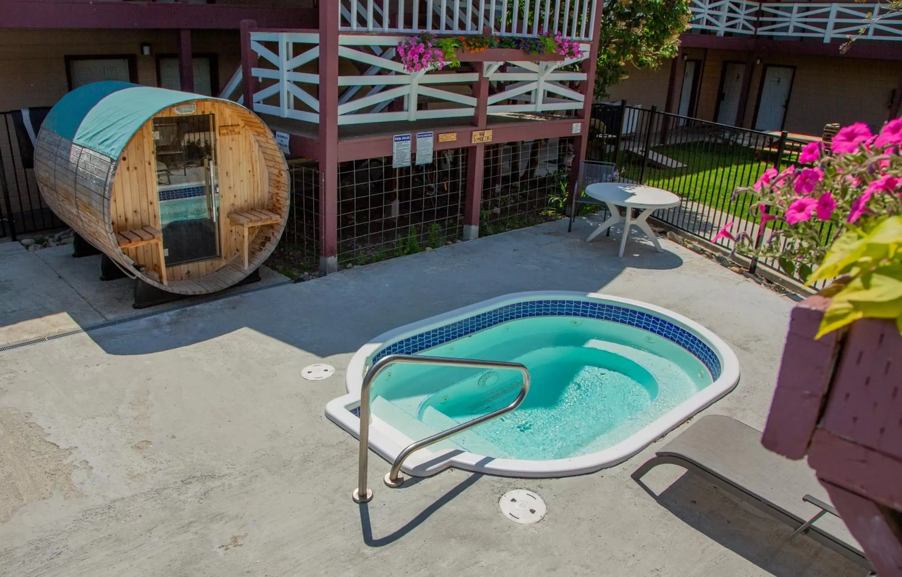 Sauna, Swimming Pool in AbbyCreek Inn