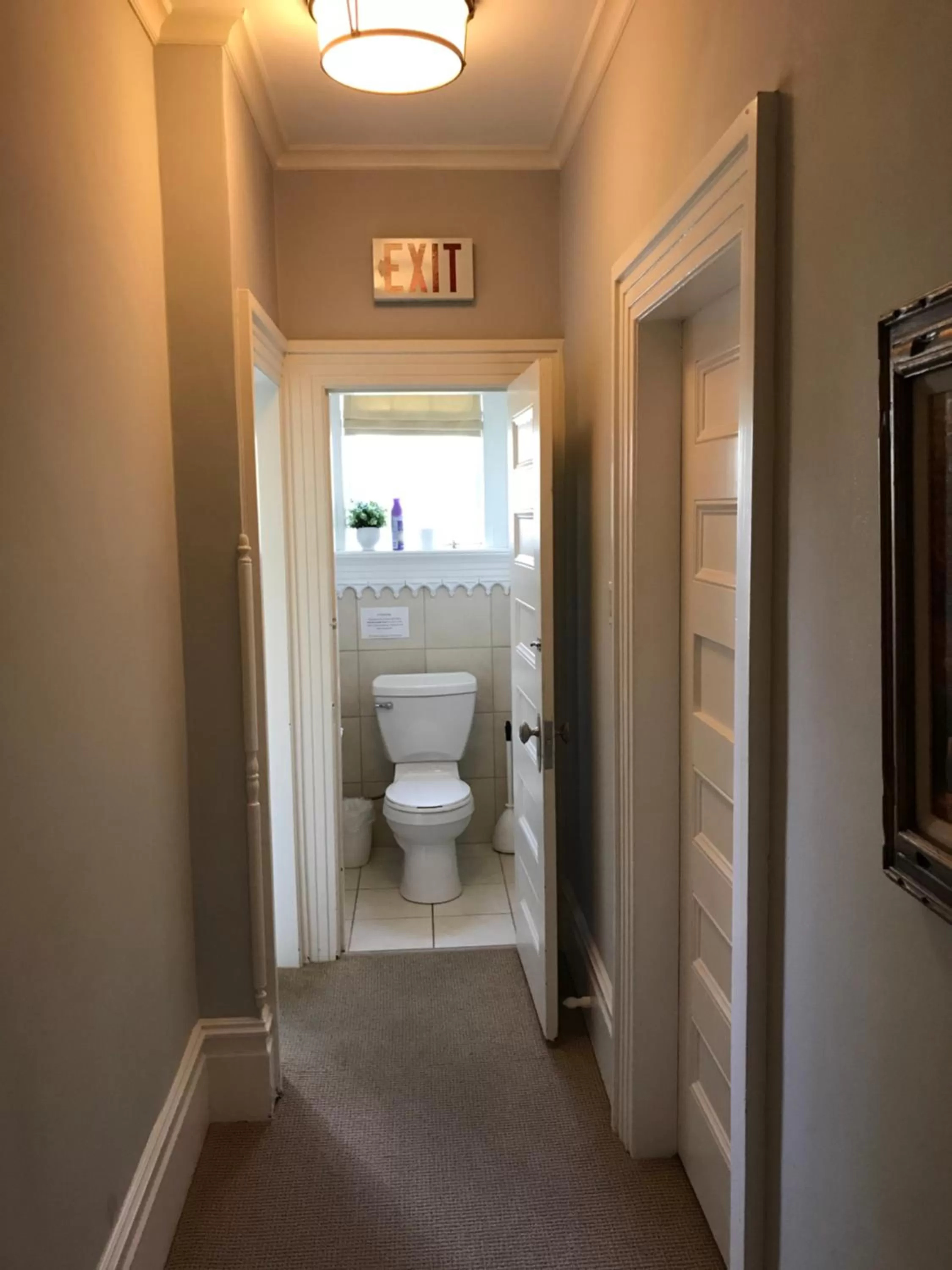 Bathroom in Barclay House Bed and Breakfast