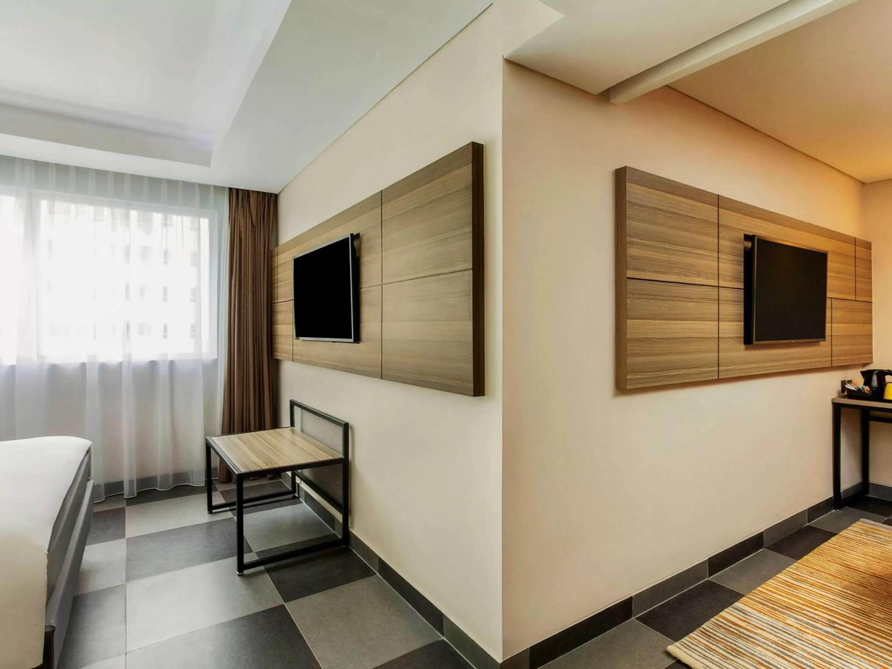 Bedroom, TV/Entertainment Center in ibis Styles Bekasi Jatibening