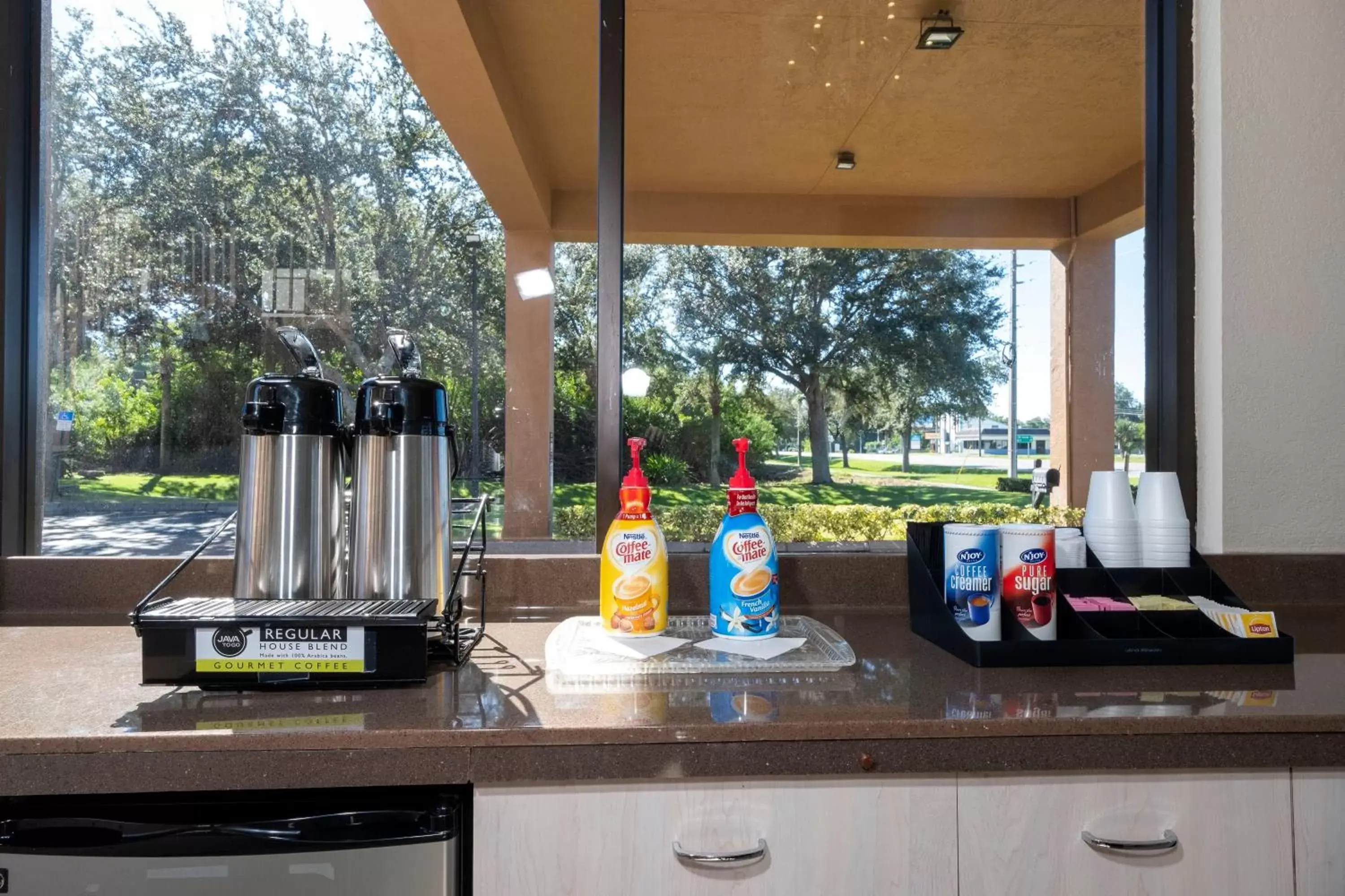 Coffee/tea facilities in Red Roof Inn Ft Pierce