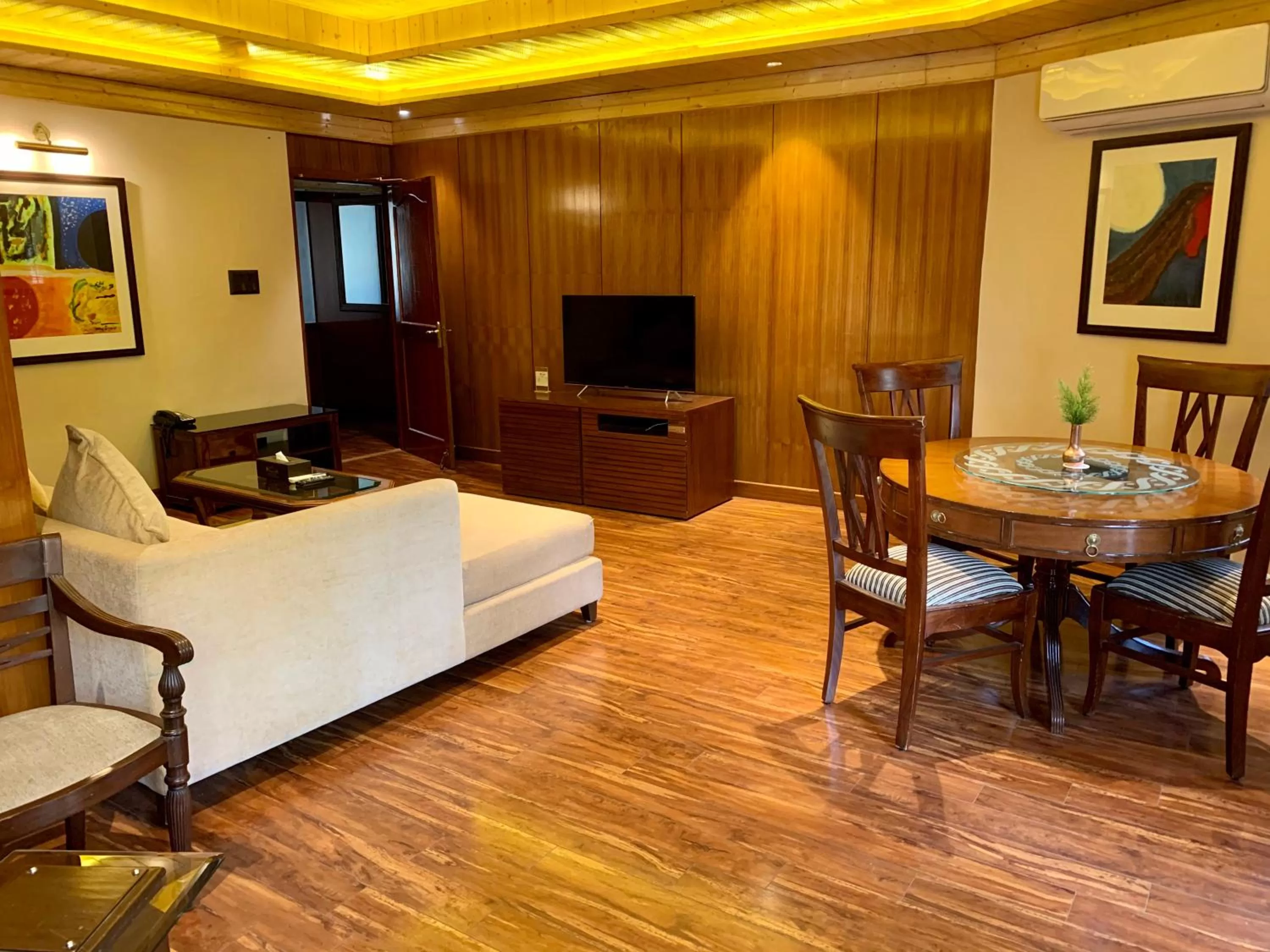 Living room in Span Resort and Spa, Manali