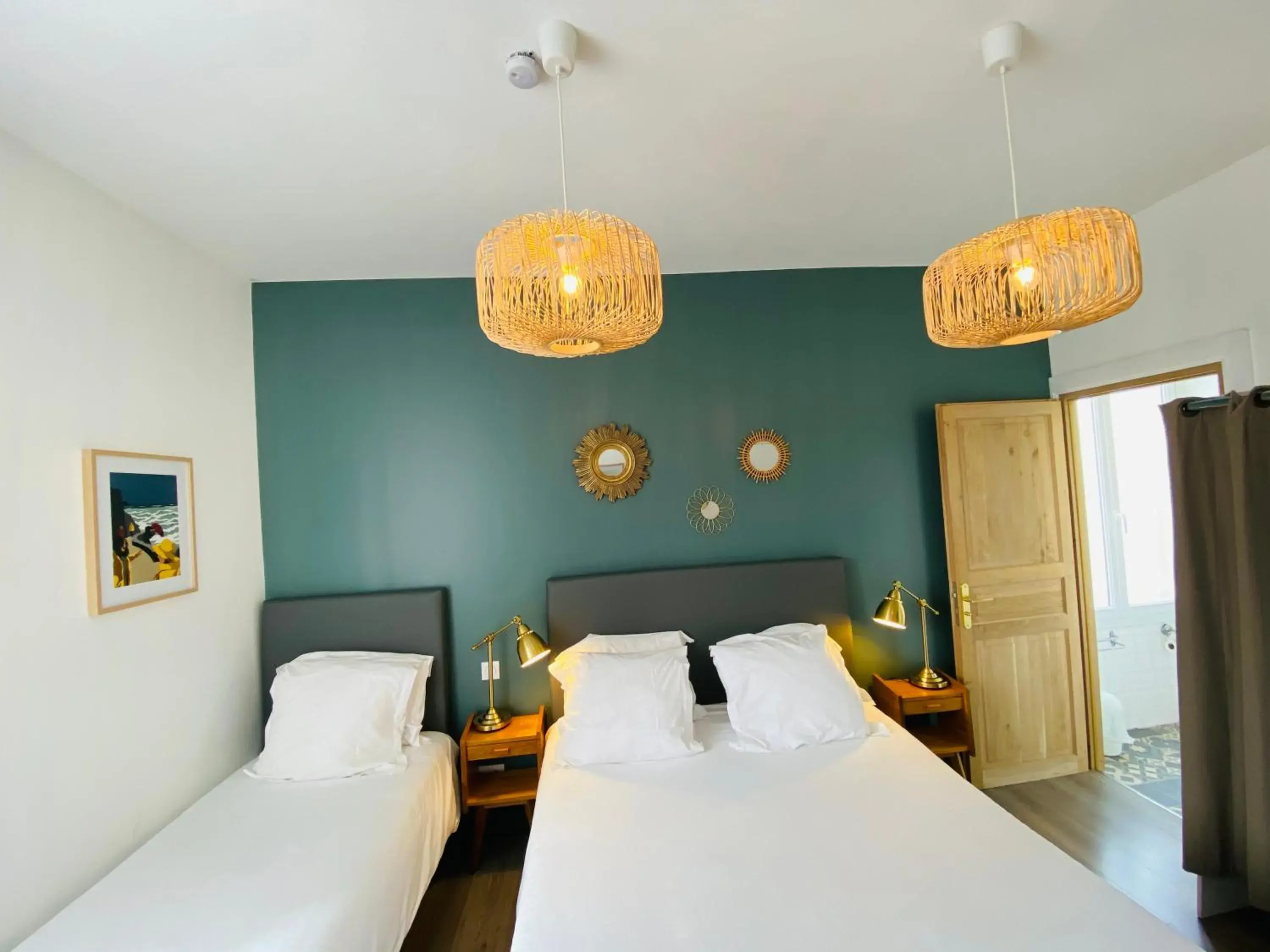Bedroom in Hotel Saint-Michel