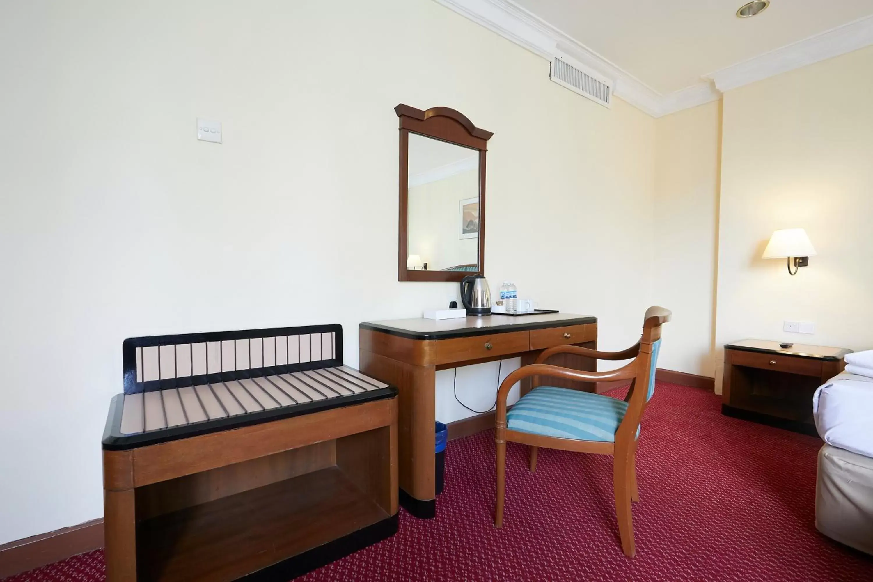 Bedroom, Bed in Grand Pacific Hotel