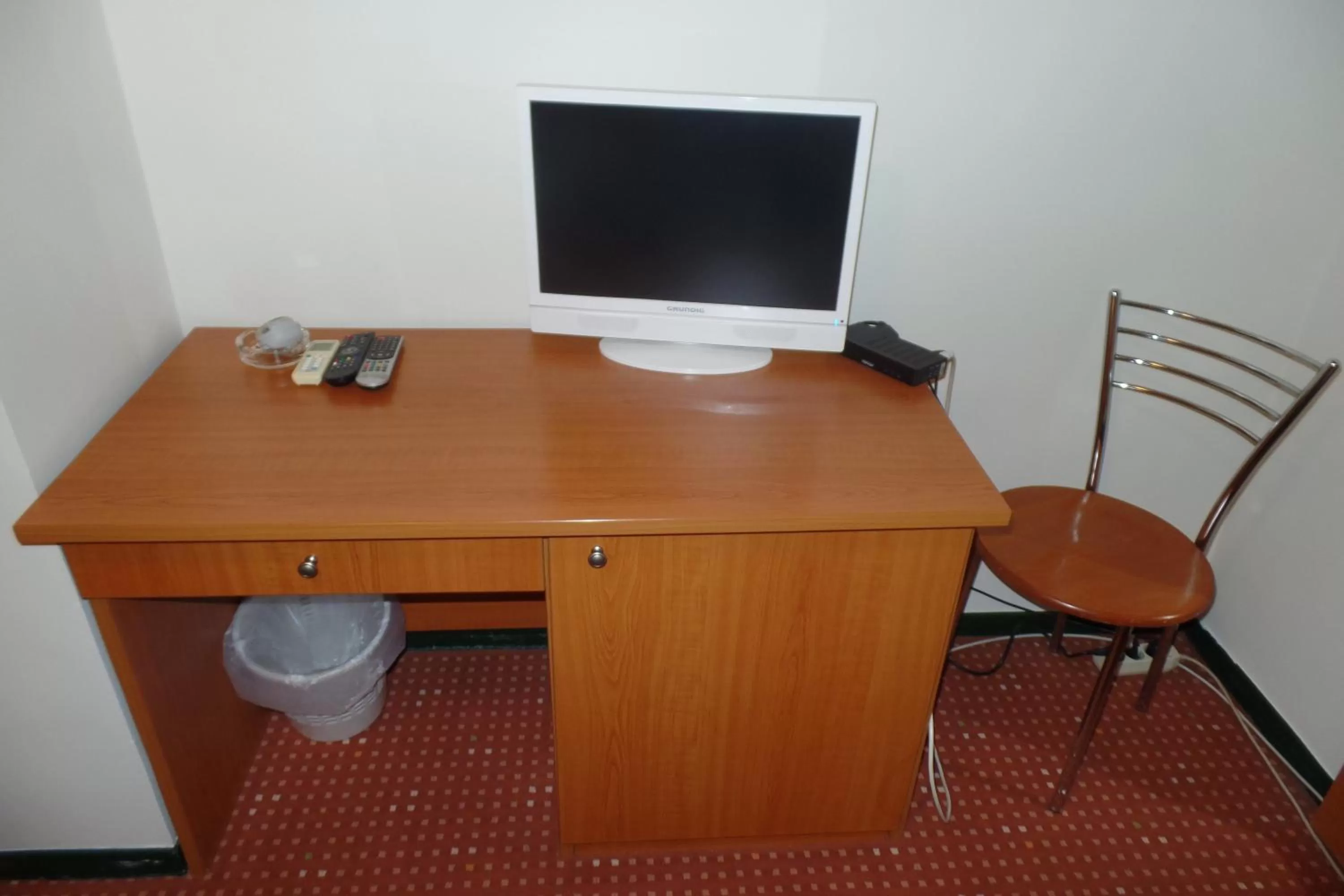 TV and multimedia, TV/Entertainment Center in Nestorion Hotel