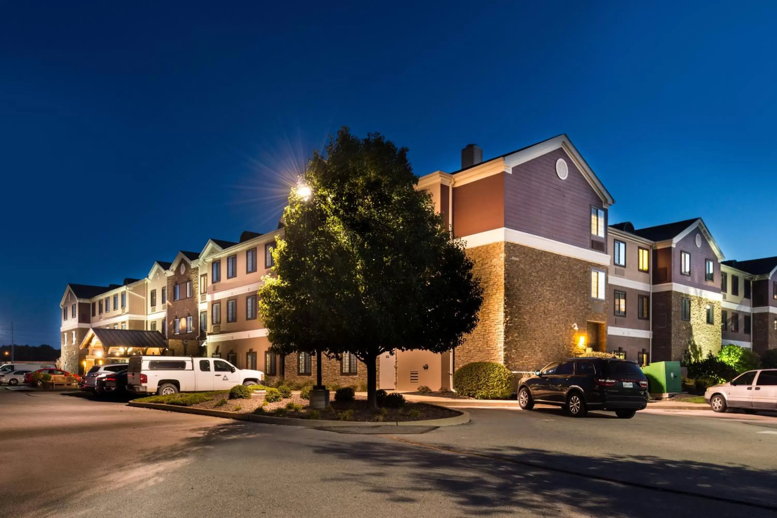 Property building in Staybridge Suites O'Fallon Chesterfield by IHG Property building in Staybridge Suites O'Fallon Chesterfield by IHG