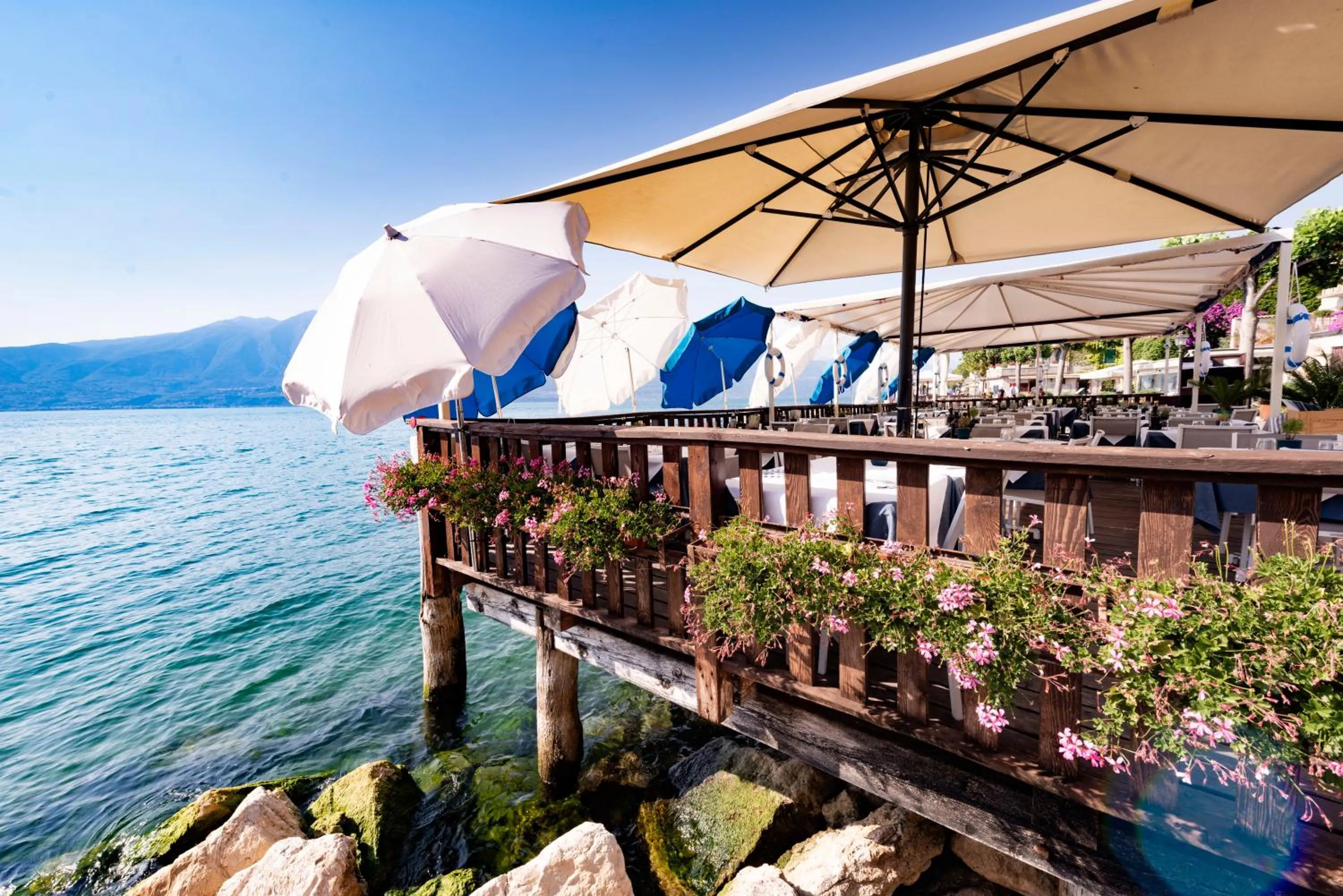 Restaurant/places to eat in Hotel Del Porto