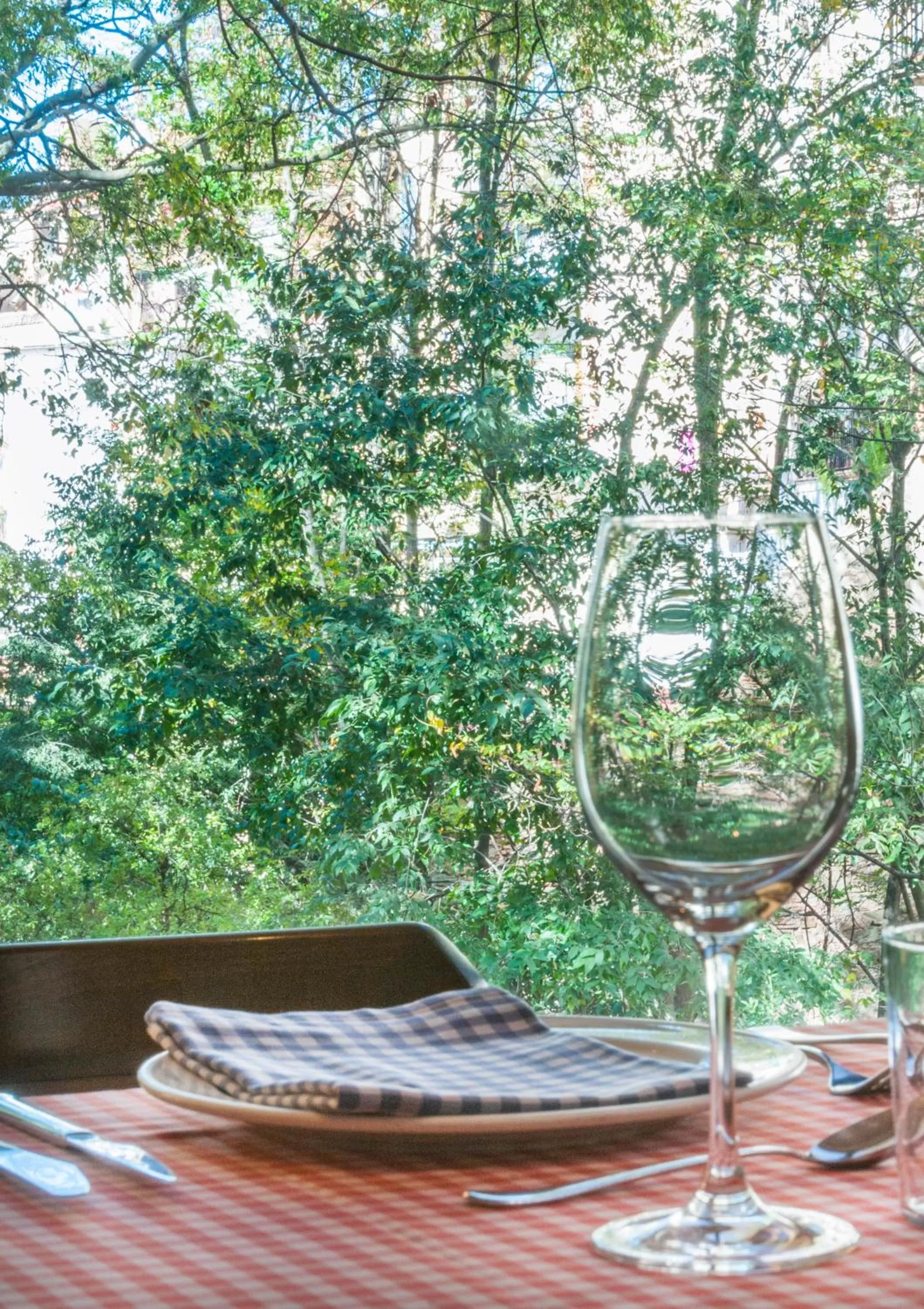 Restaurant/places to eat in Hotel-Hostal Sport