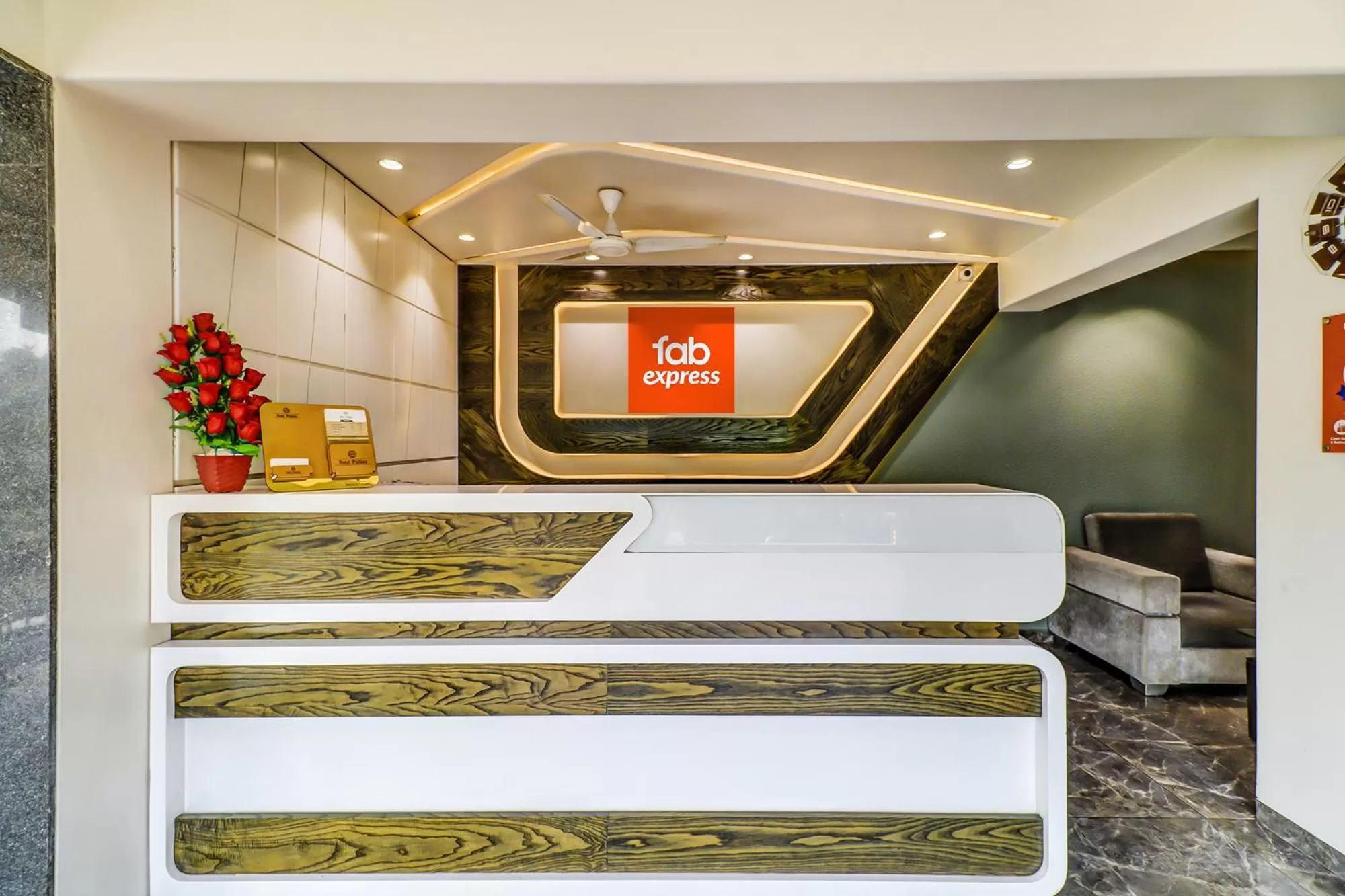 Lobby or reception in FabHotel Palliate Ellisbridge