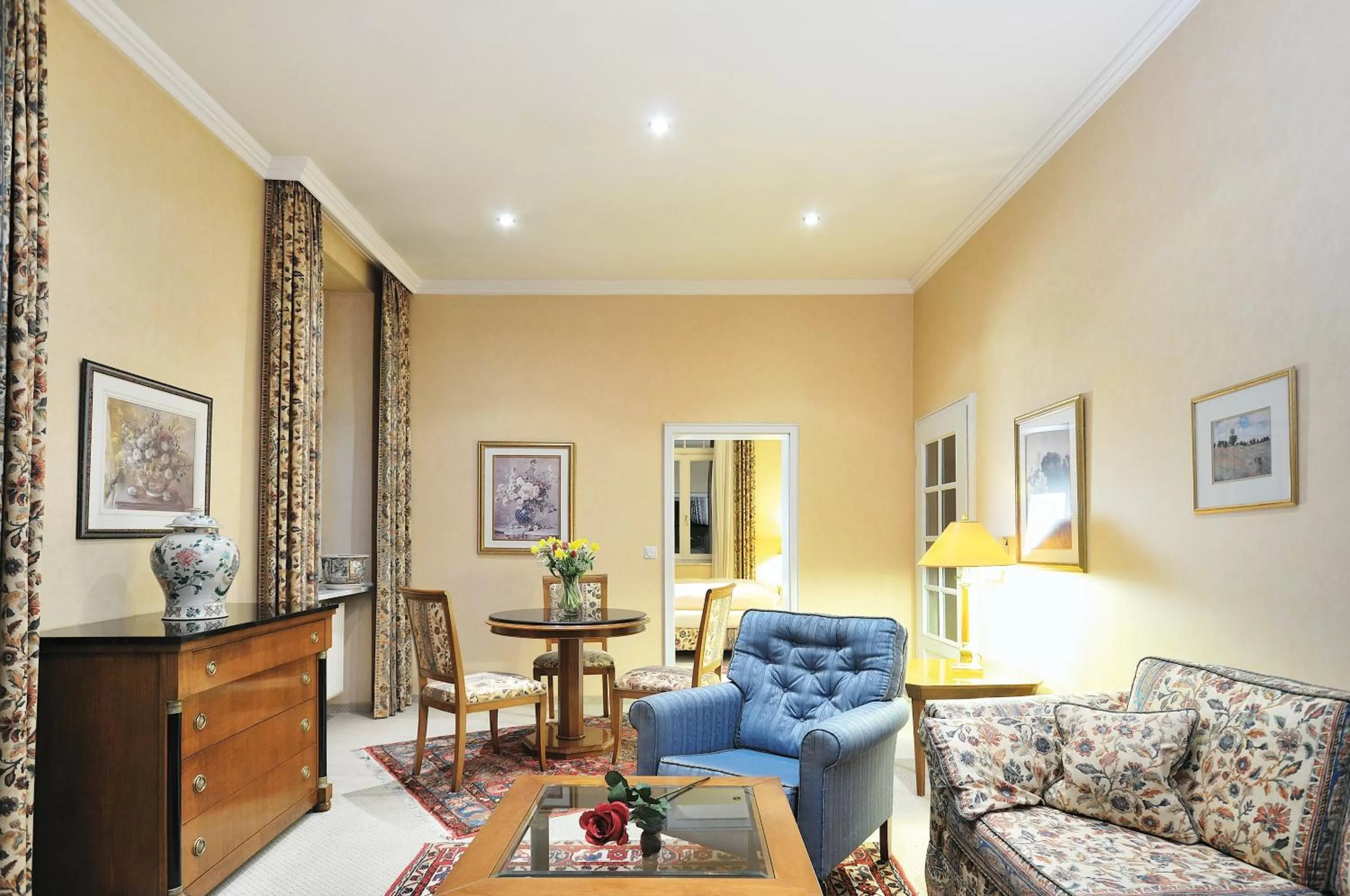 Photo of the whole room in Hotel Residenz am Rosengarten