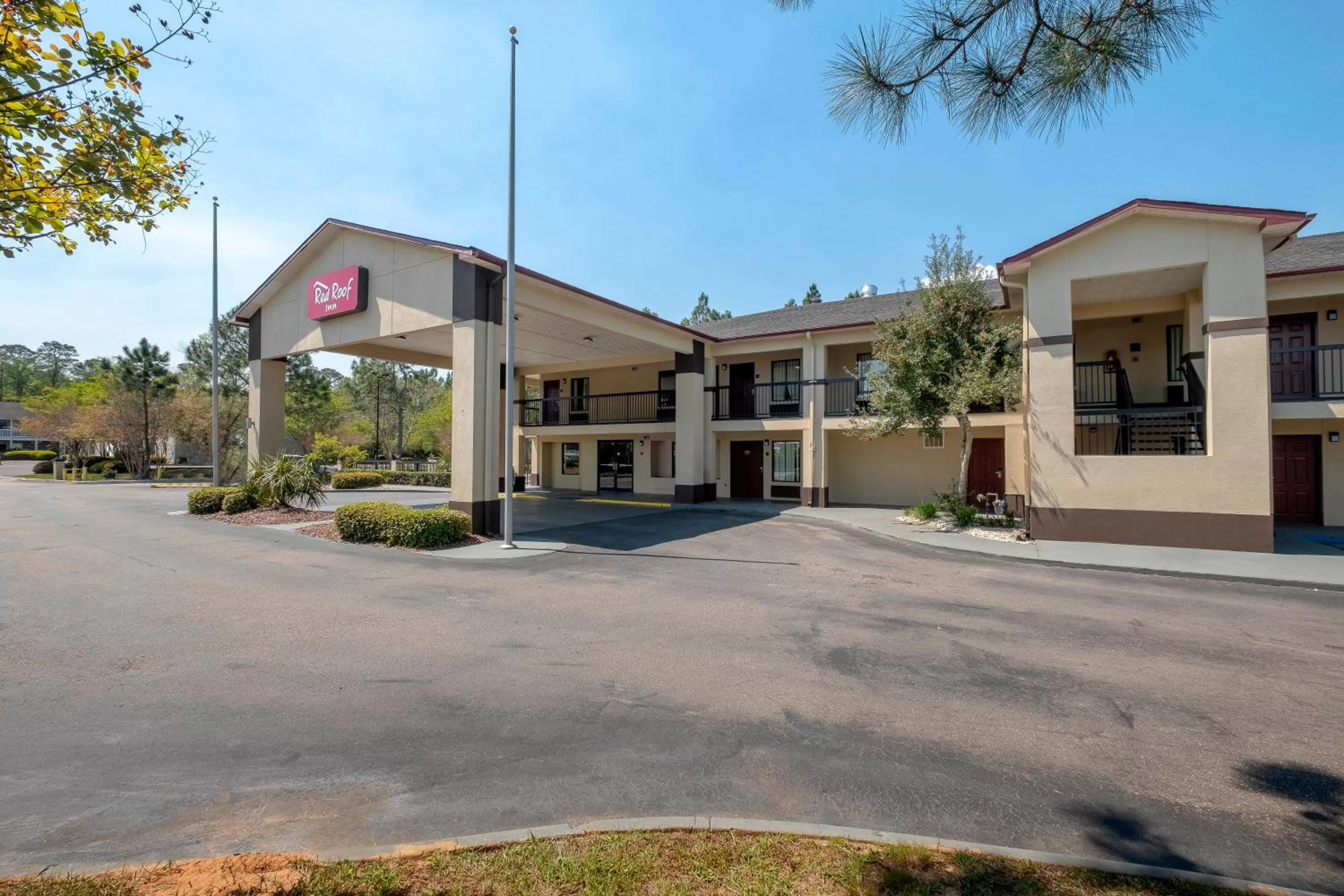 Property building in Red Roof Inn Gulf Shores