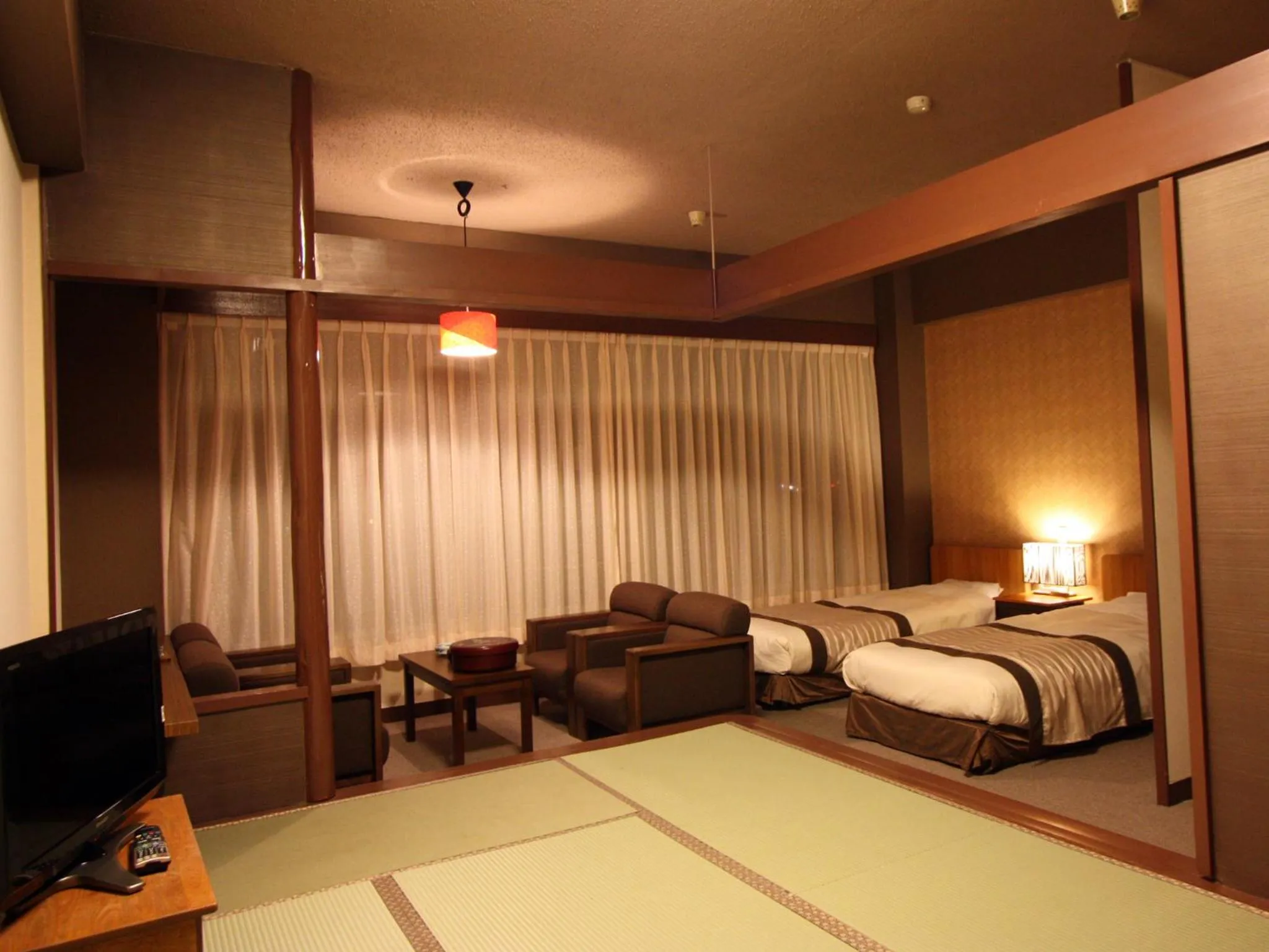 Standard Family Room - Smoking in Misasa Royal Hotel