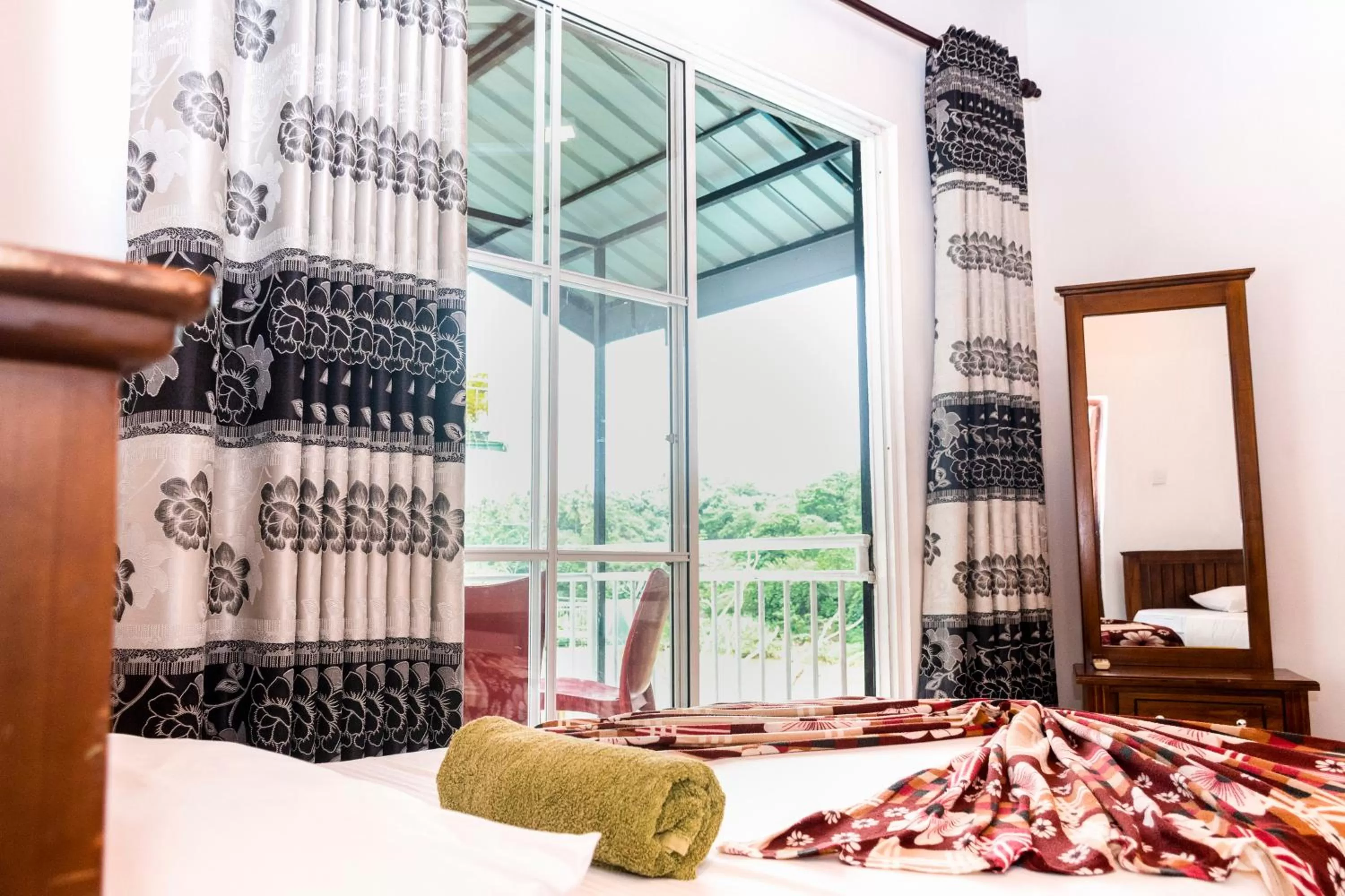 Bed in Kandy Riverside Villa