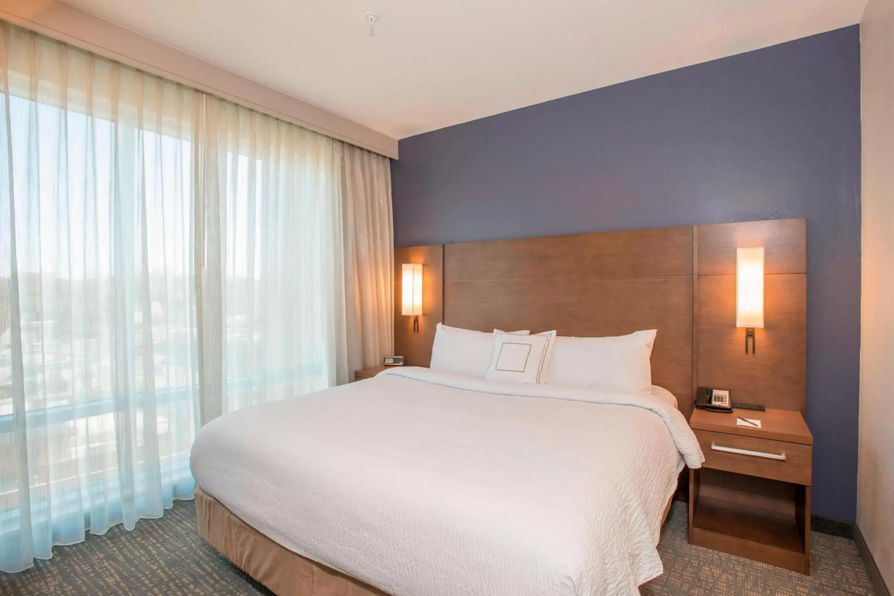 Bedroom, Bed in Residence Inn by Marriott Cincinnati Midtown/Rookwood