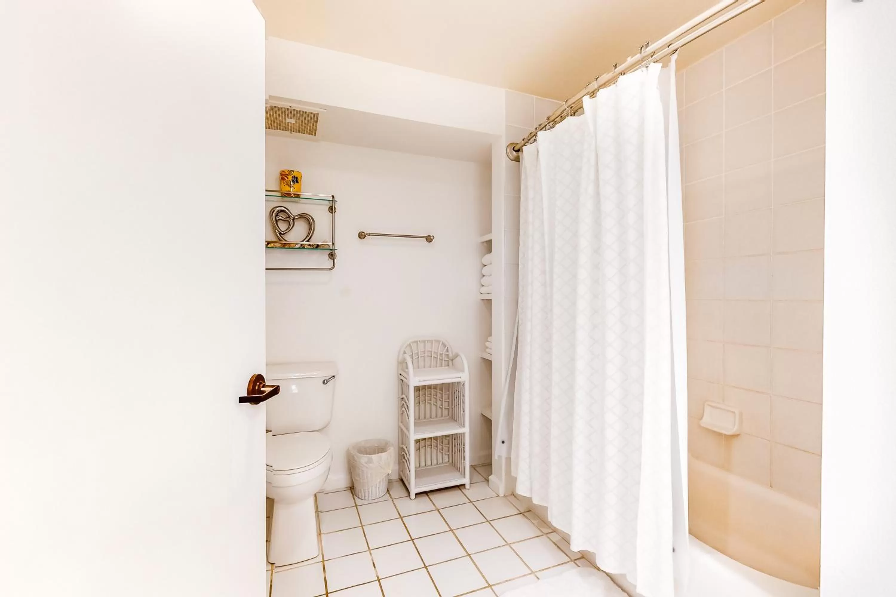 Bathroom in Maui Kamaole