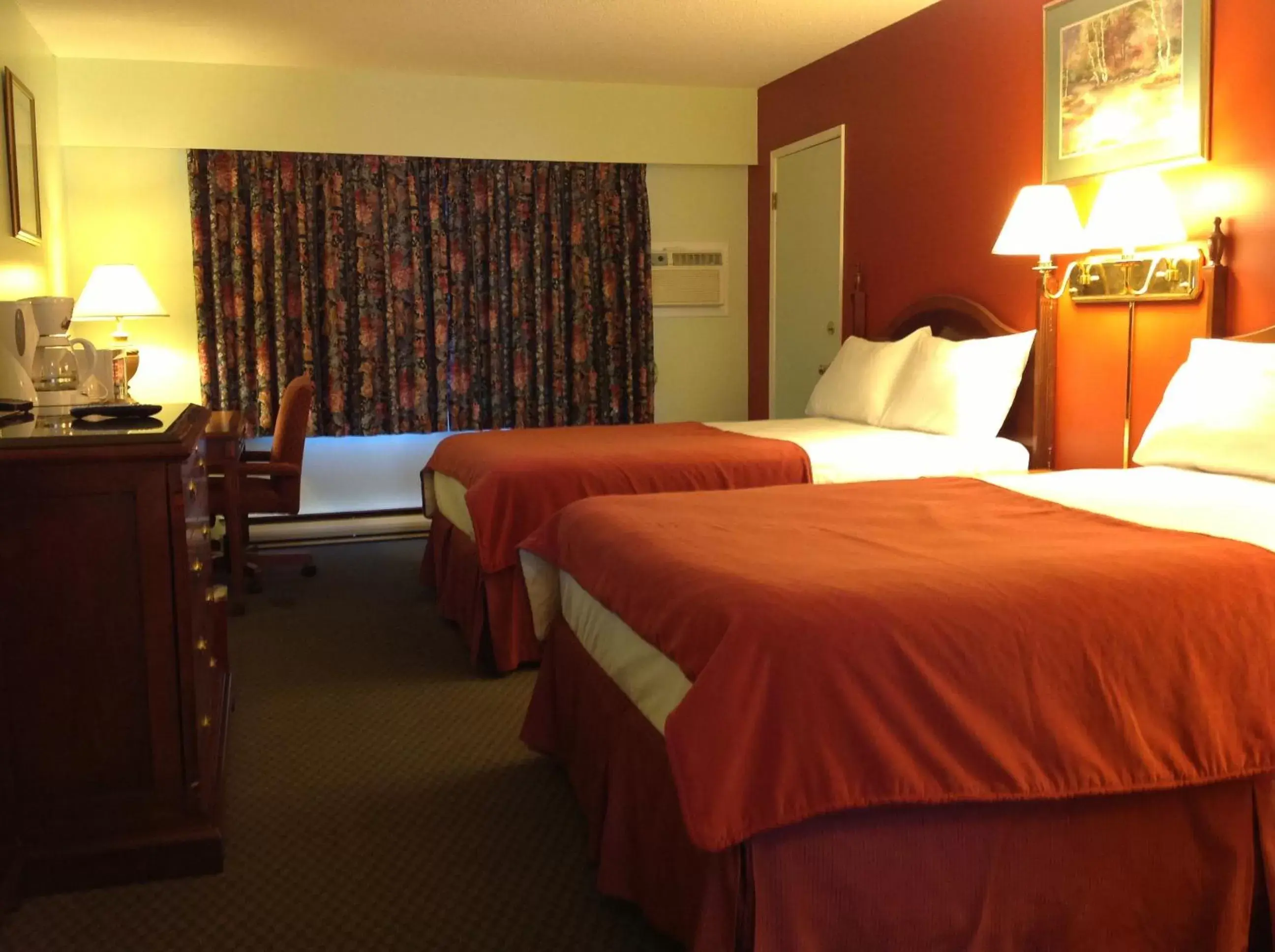 Bed in Windsor Motel