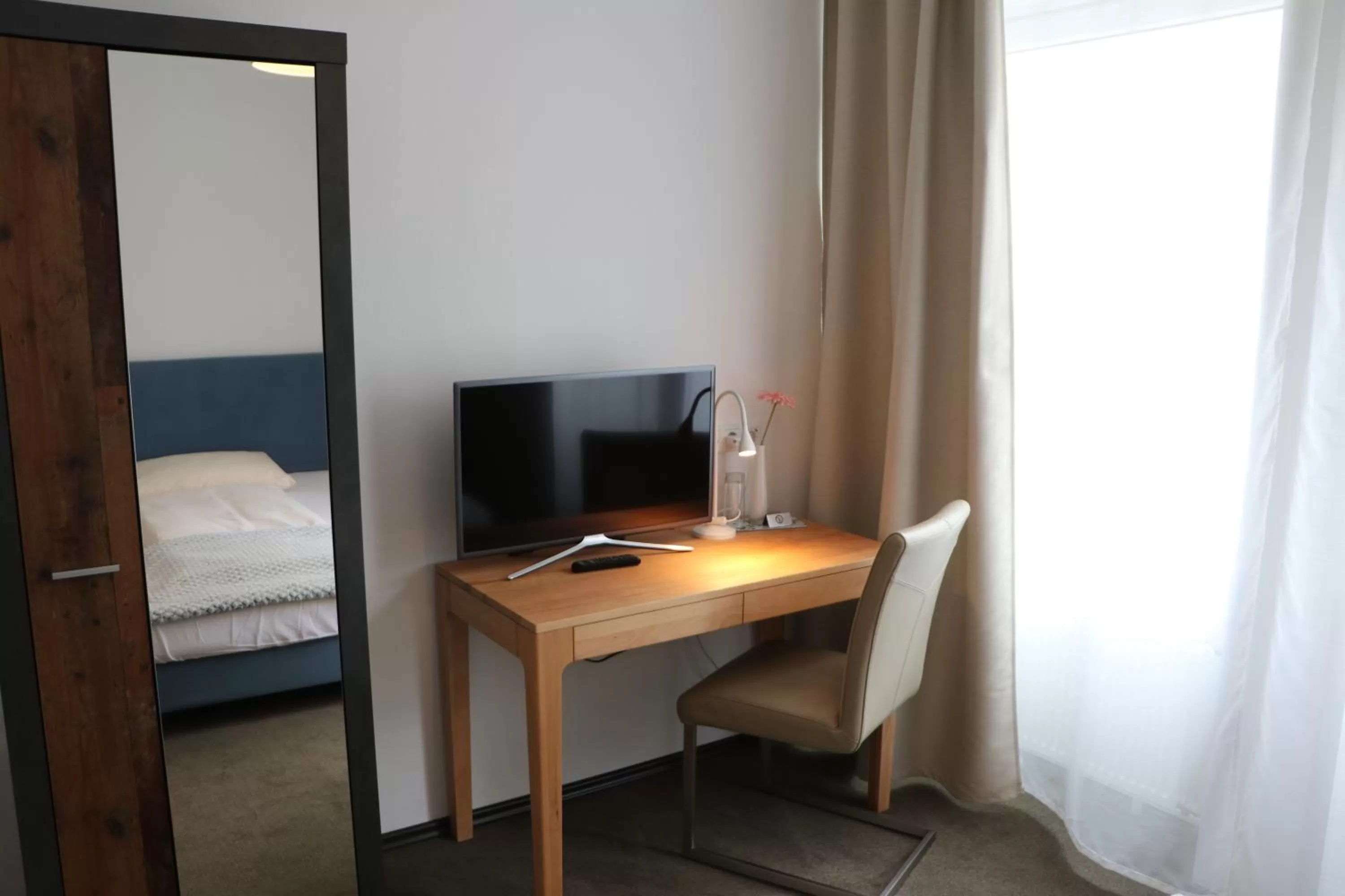 TV and multimedia, Bed in Hotel Regina