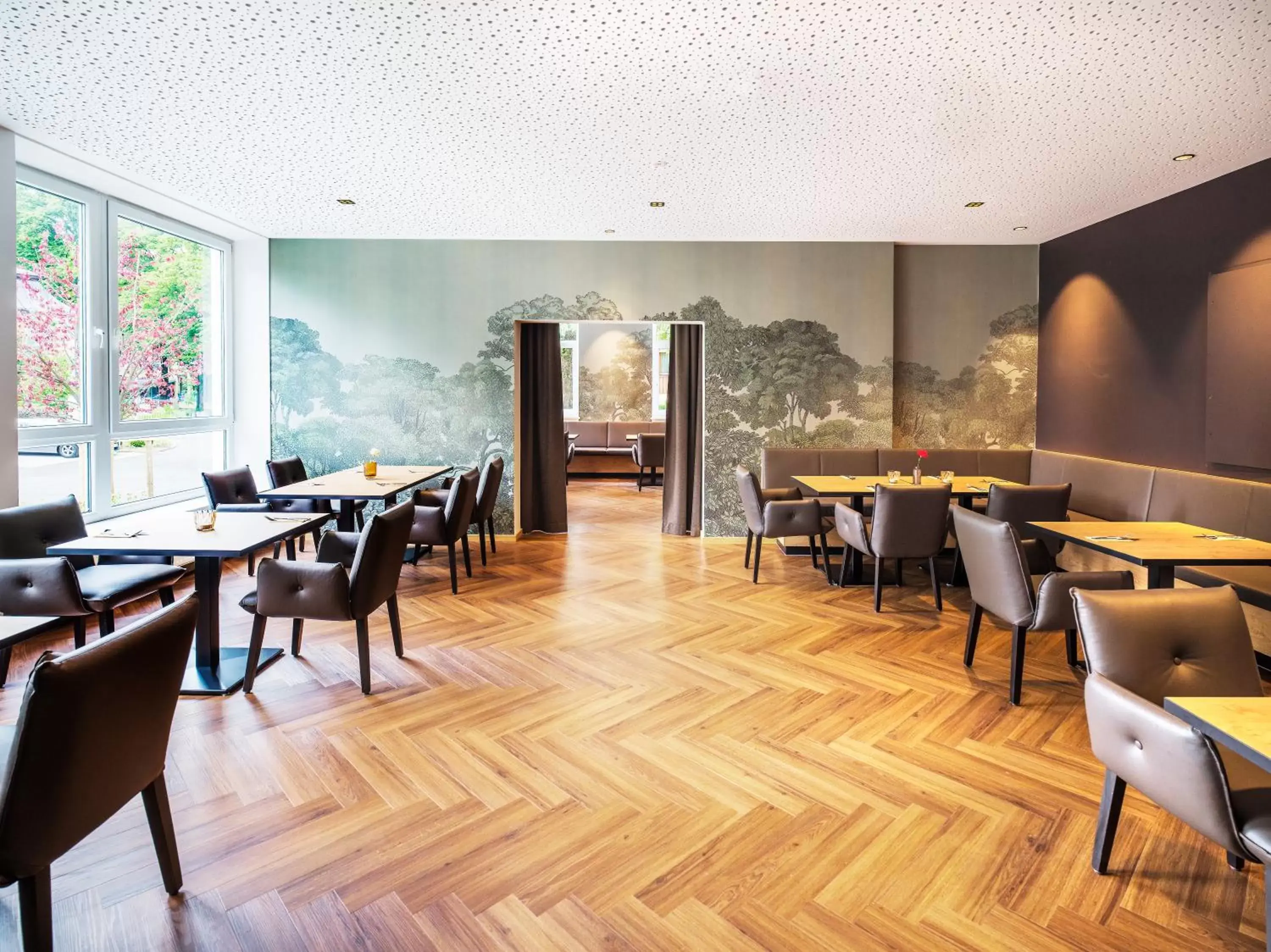 Restaurant/Places to Eat in JUFA Hotel Salzburg City