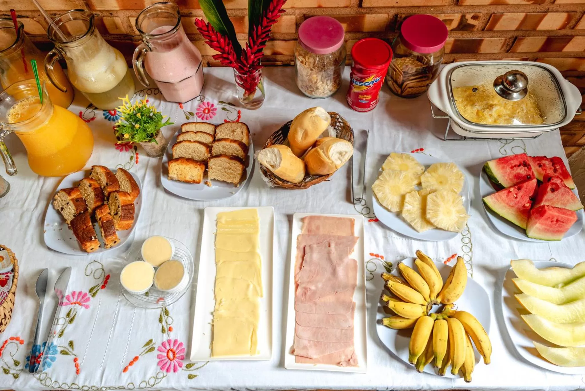 Breakfast in Suítes Casa do Barão