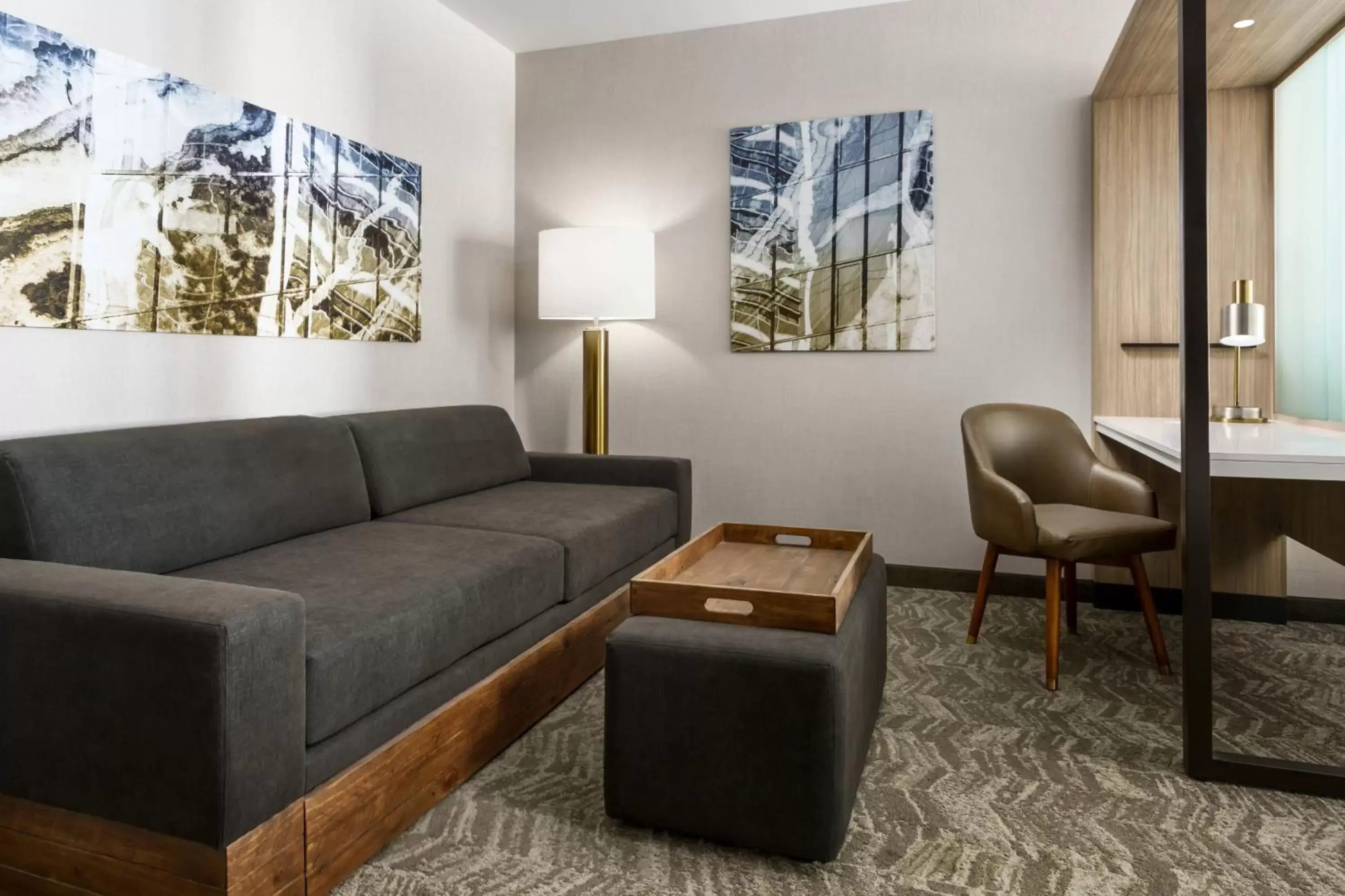 Photo of the whole room, Seating Area in SpringHill Suites by Marriott Belmont Redwood Shores