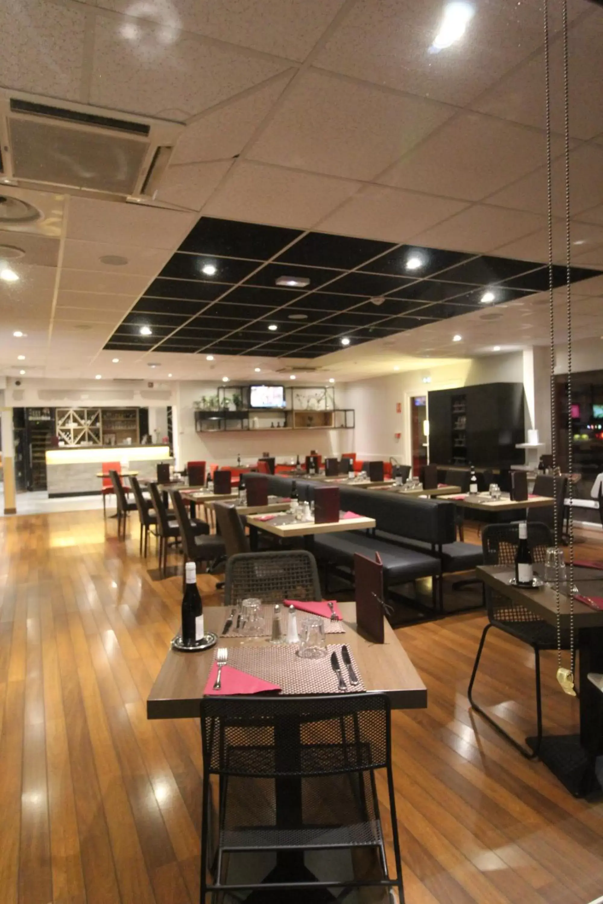 Restaurant/Places to Eat in ibis Dijon Sud