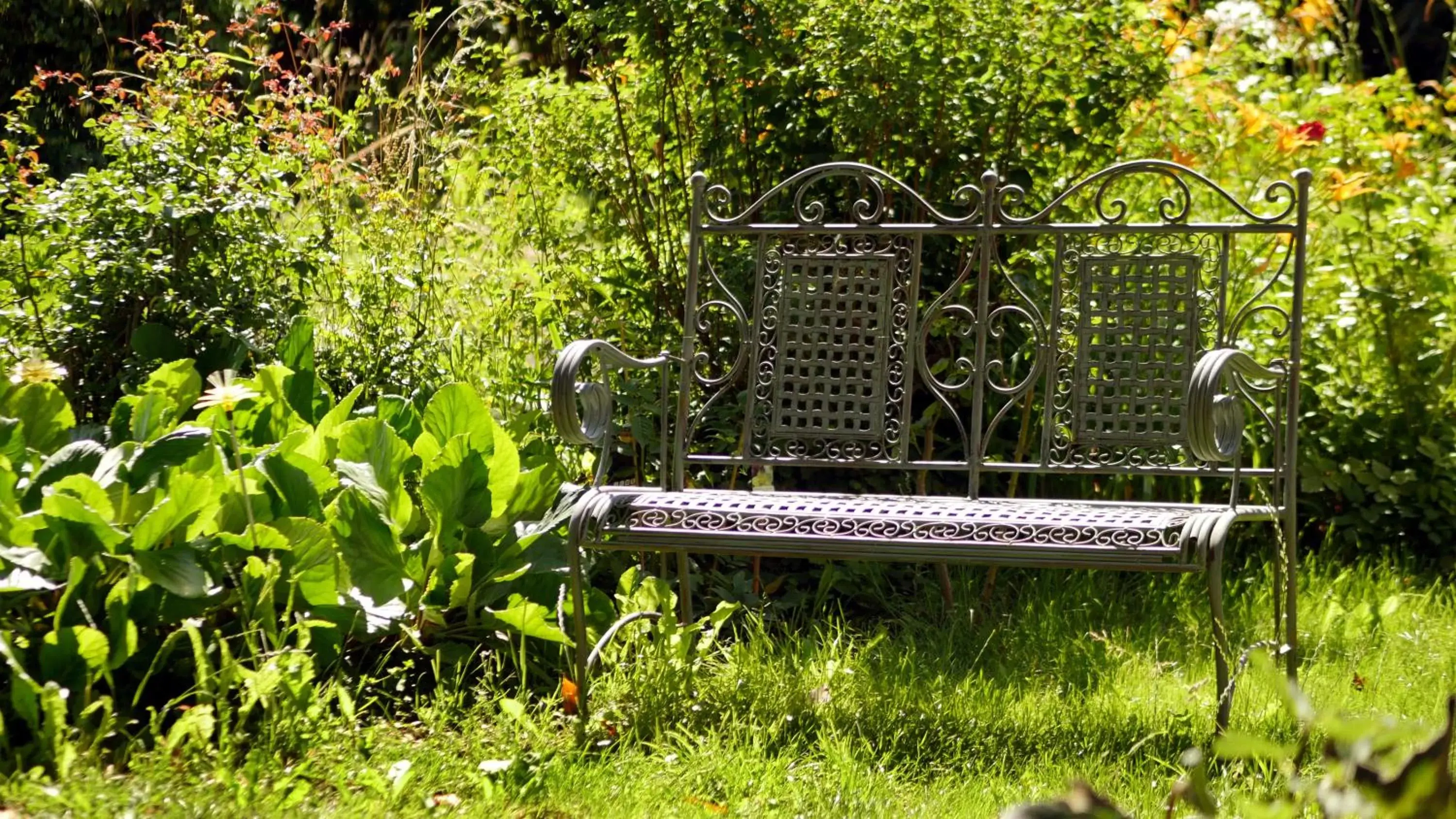 Garden in Honfleur, Entre Terre & Estuaire