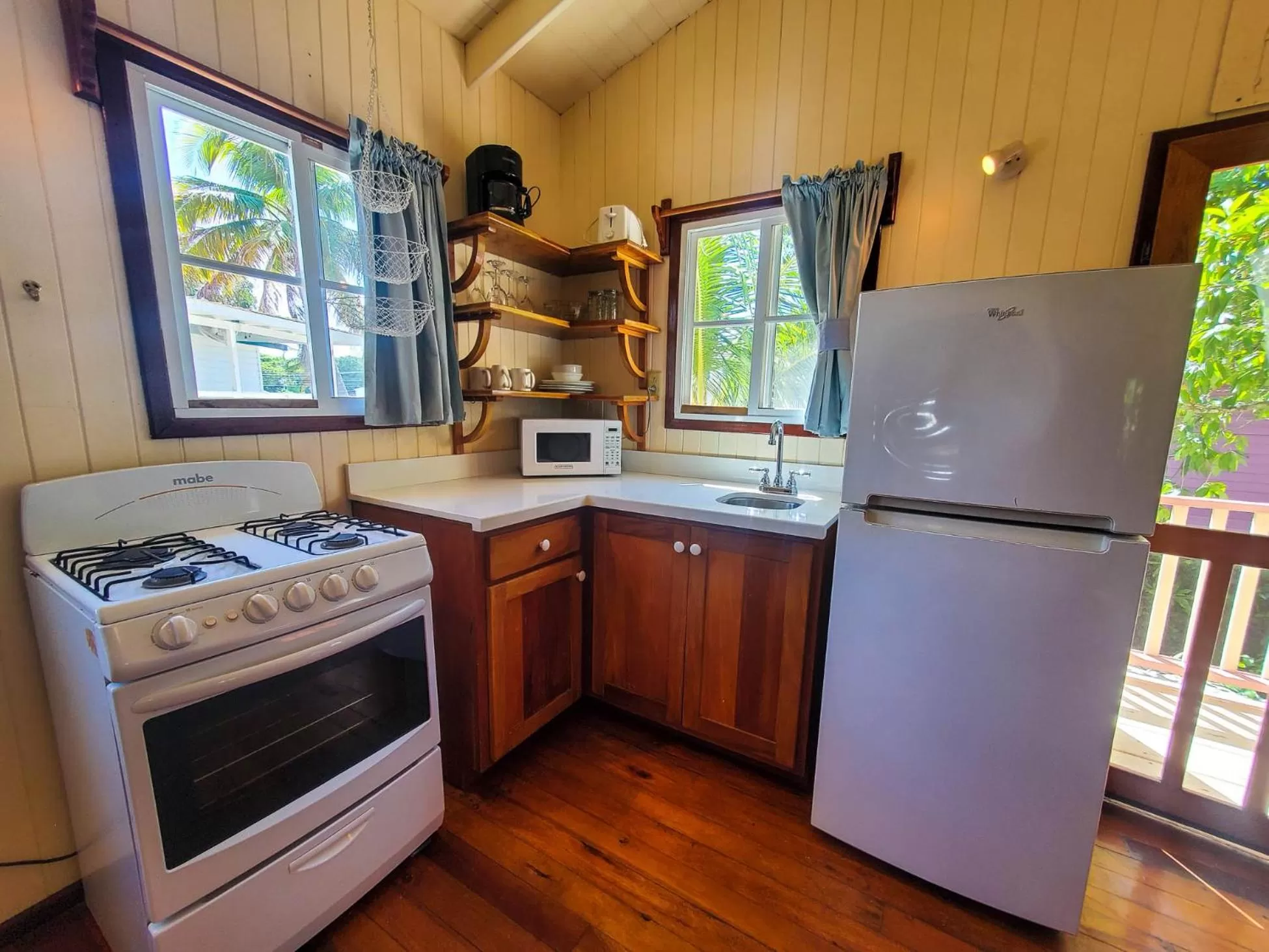 Kitchen or kitchenette in Placencia Villas