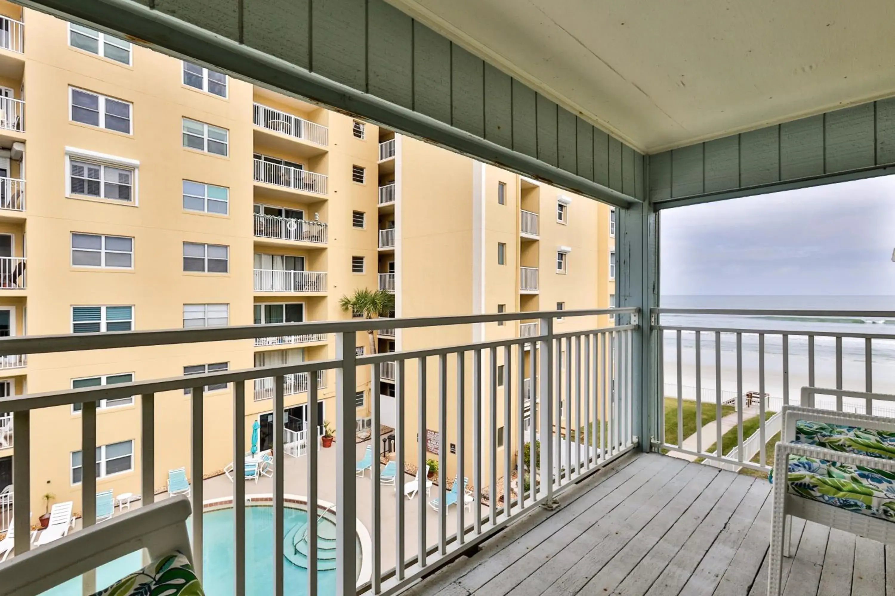 Balcony/Terrace in Coastal Waters