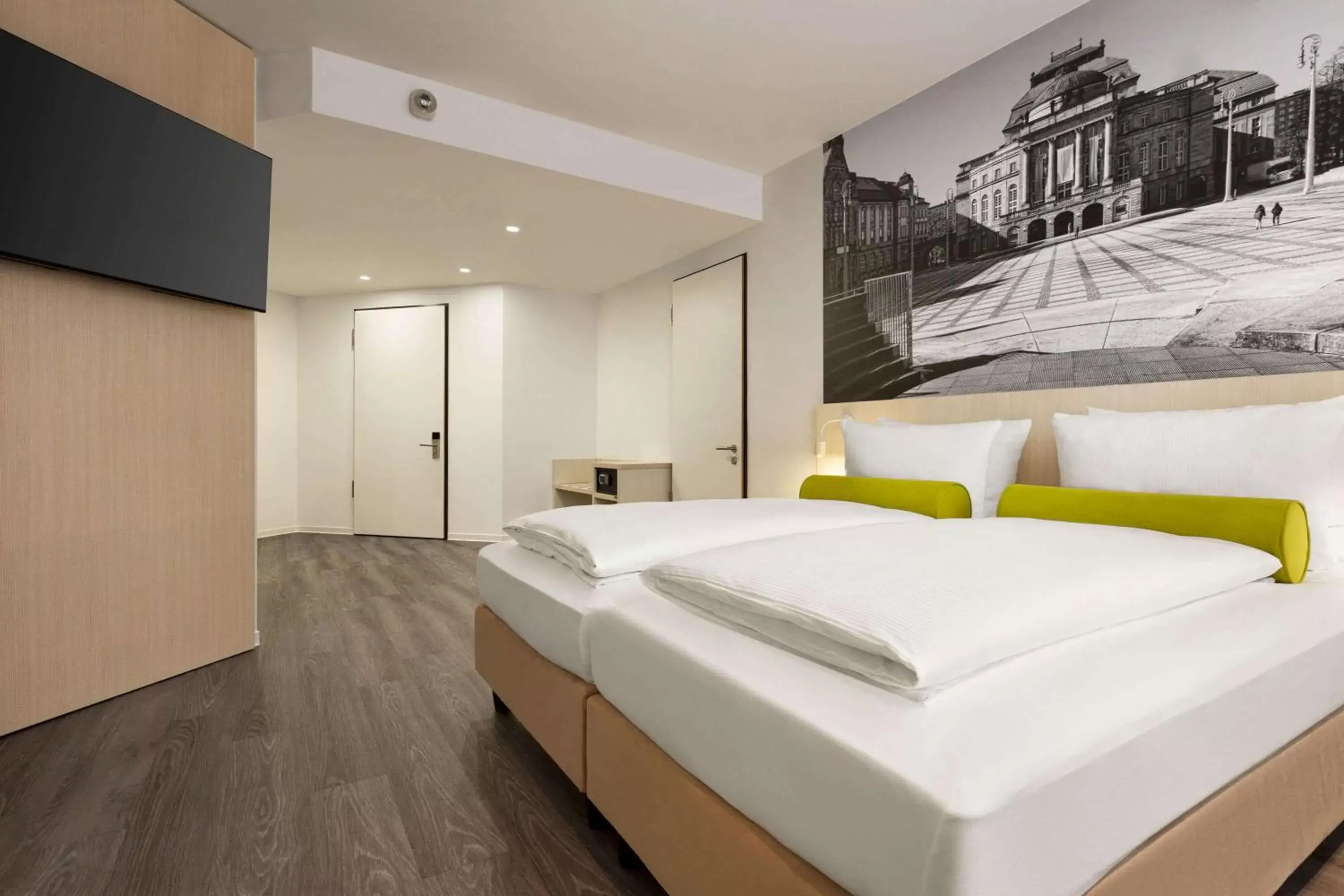 Bedroom, Bed in Super 8 by Wyndham Chemnitz Bedroom, Bed in Super 8 by Wyndham Chemnitz