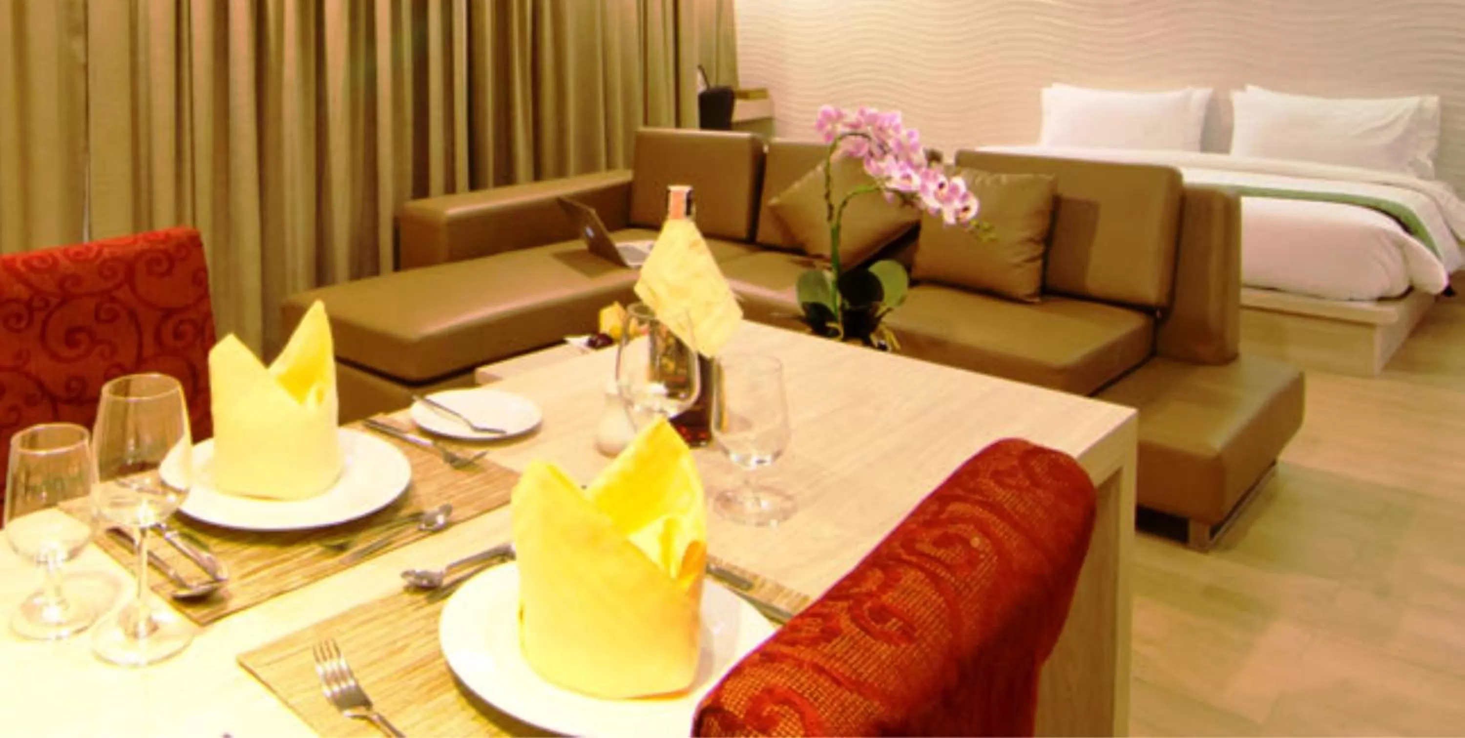 Dining area, Bed in The Stay Hotel "SHA Certified"