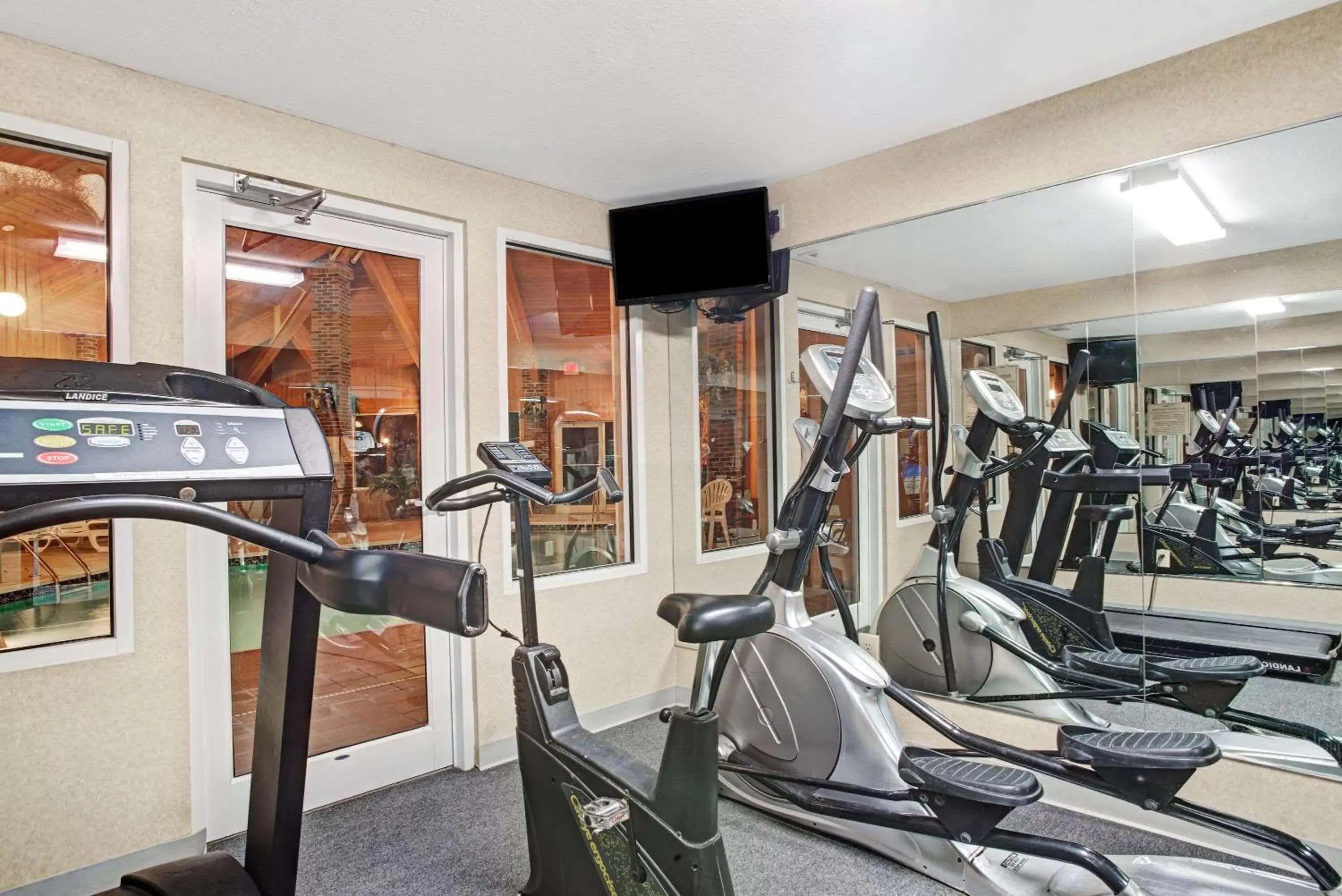 Fitness centre/facilities, Fitness Center/Facilities in Baymont by Wyndham Indianapolis