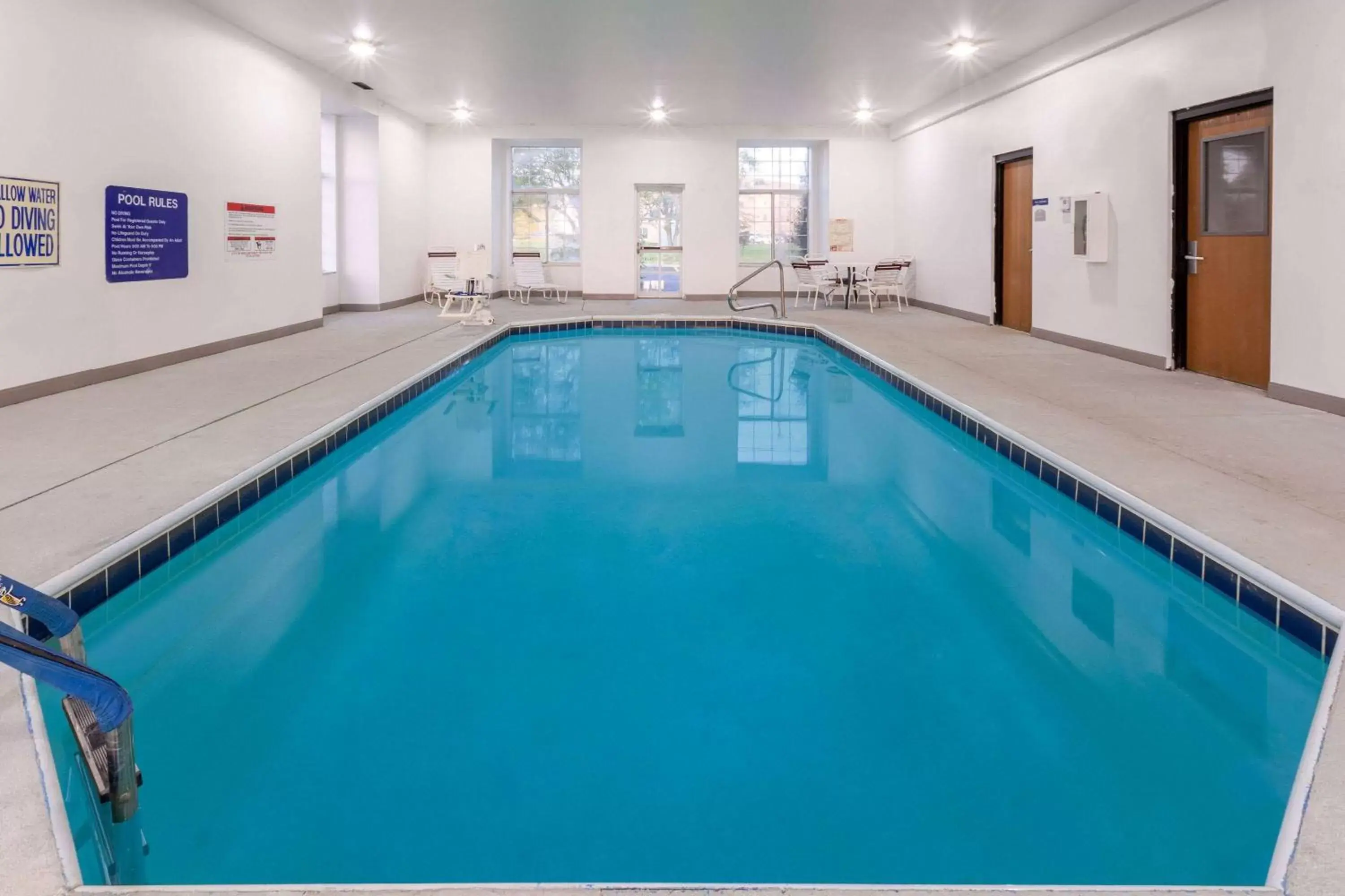 Pool view, Swimming Pool in Microtel Inn & Suites by Wyndham Sunbury - Columbus North