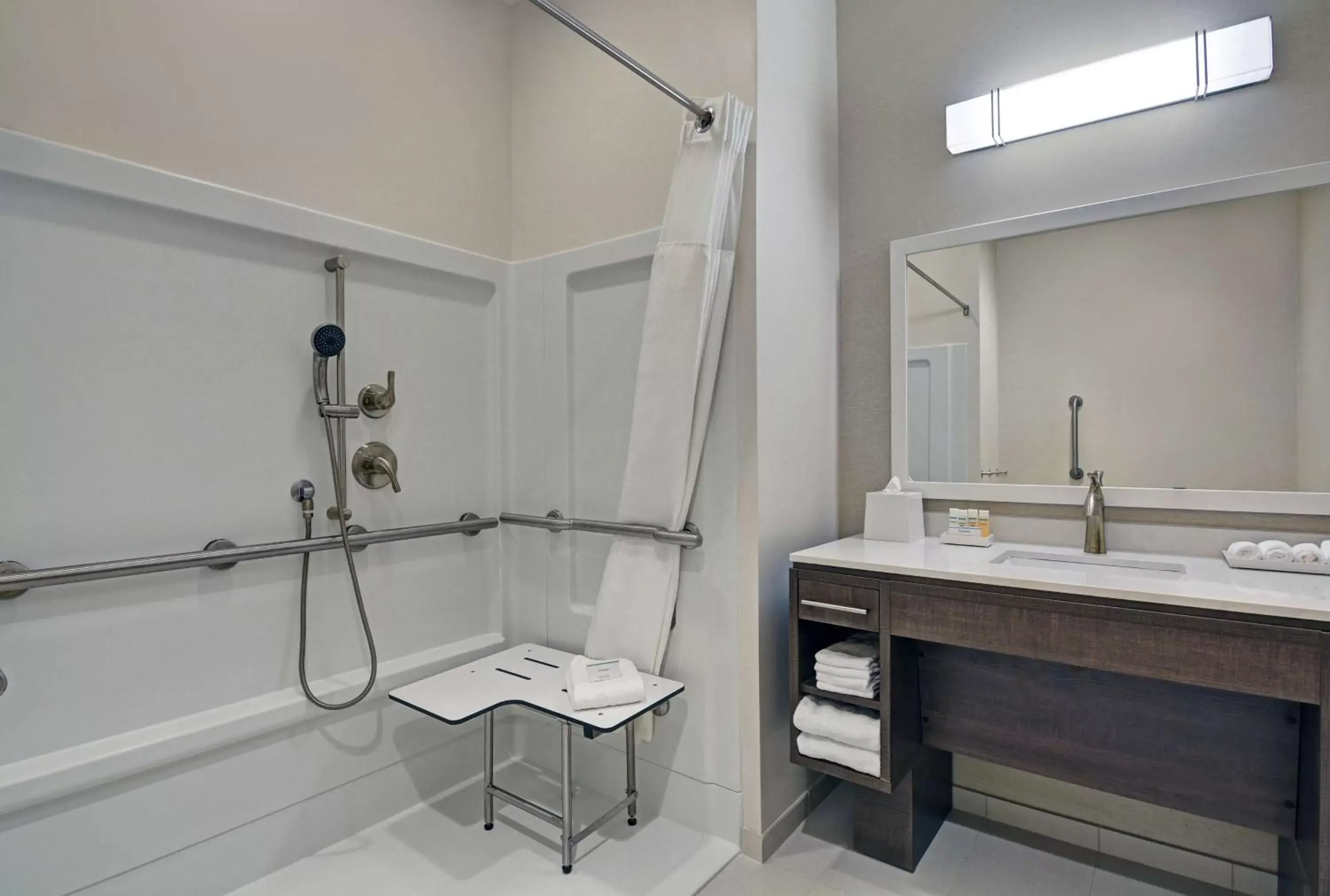Bathroom in Home2 Suites By Hilton Melbourne Viera