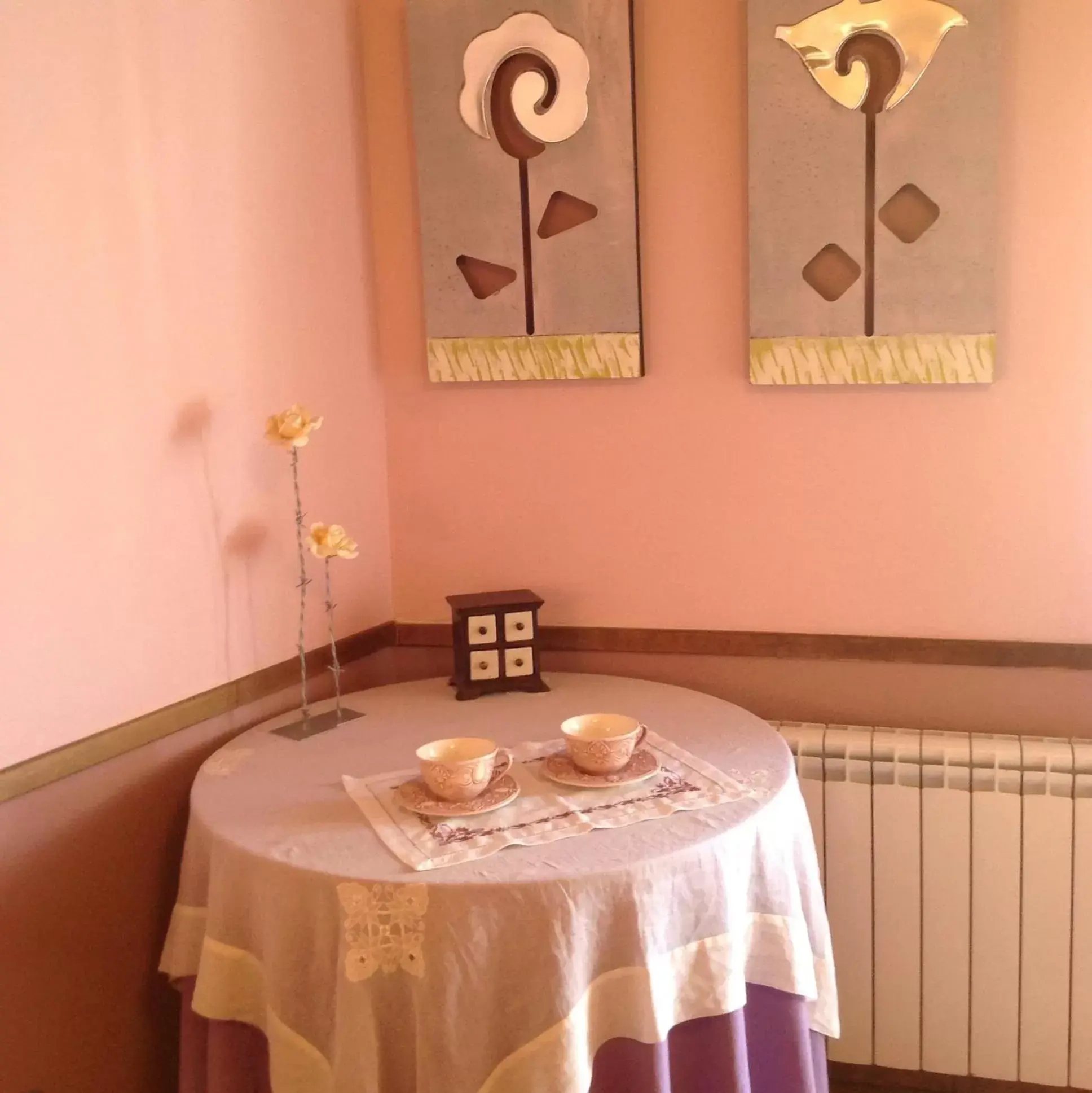 Decorative detail, Dining Area in Posada el Campanario