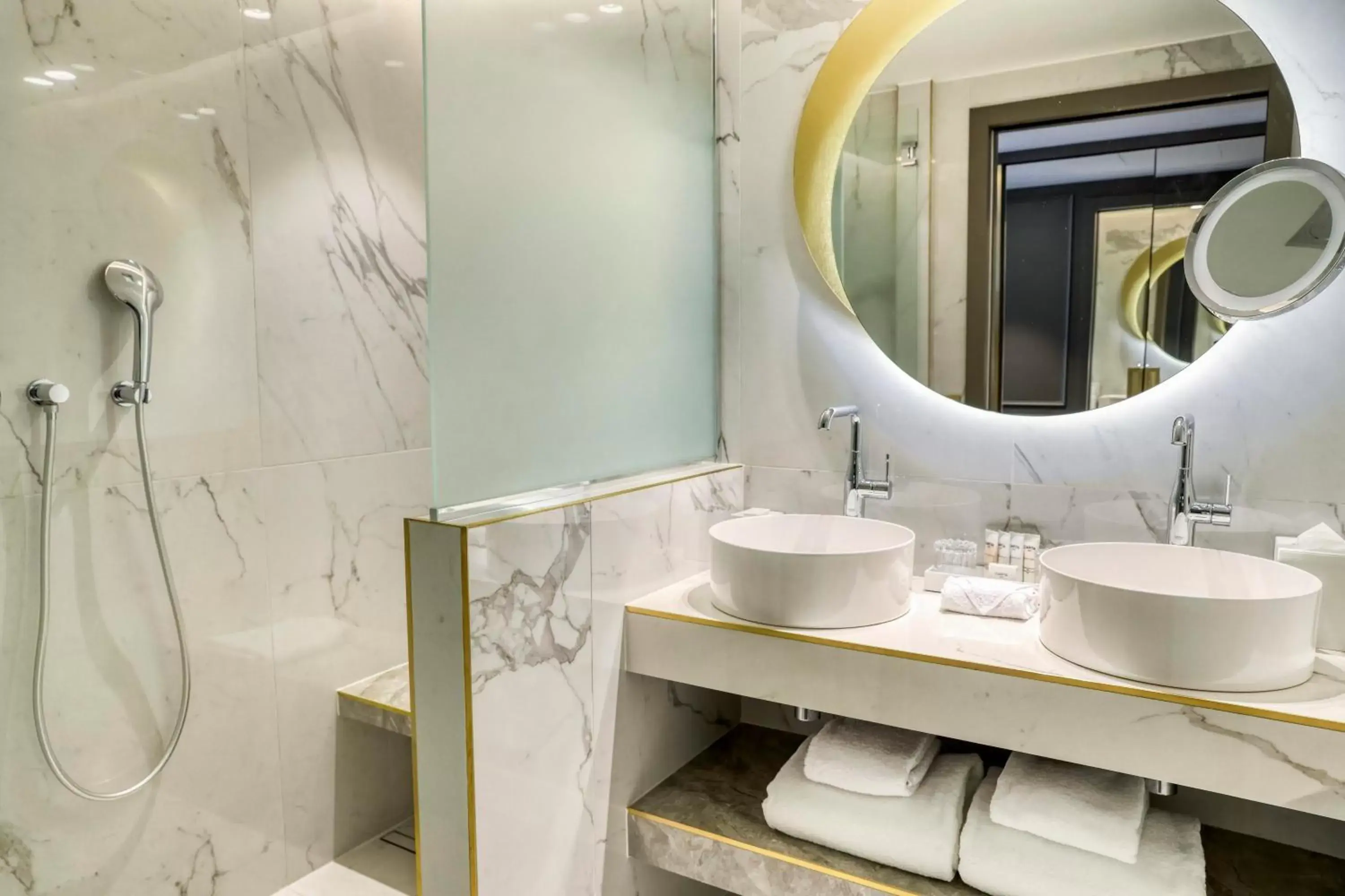 Bathroom in Maison Albar Hotels - Le Vendome