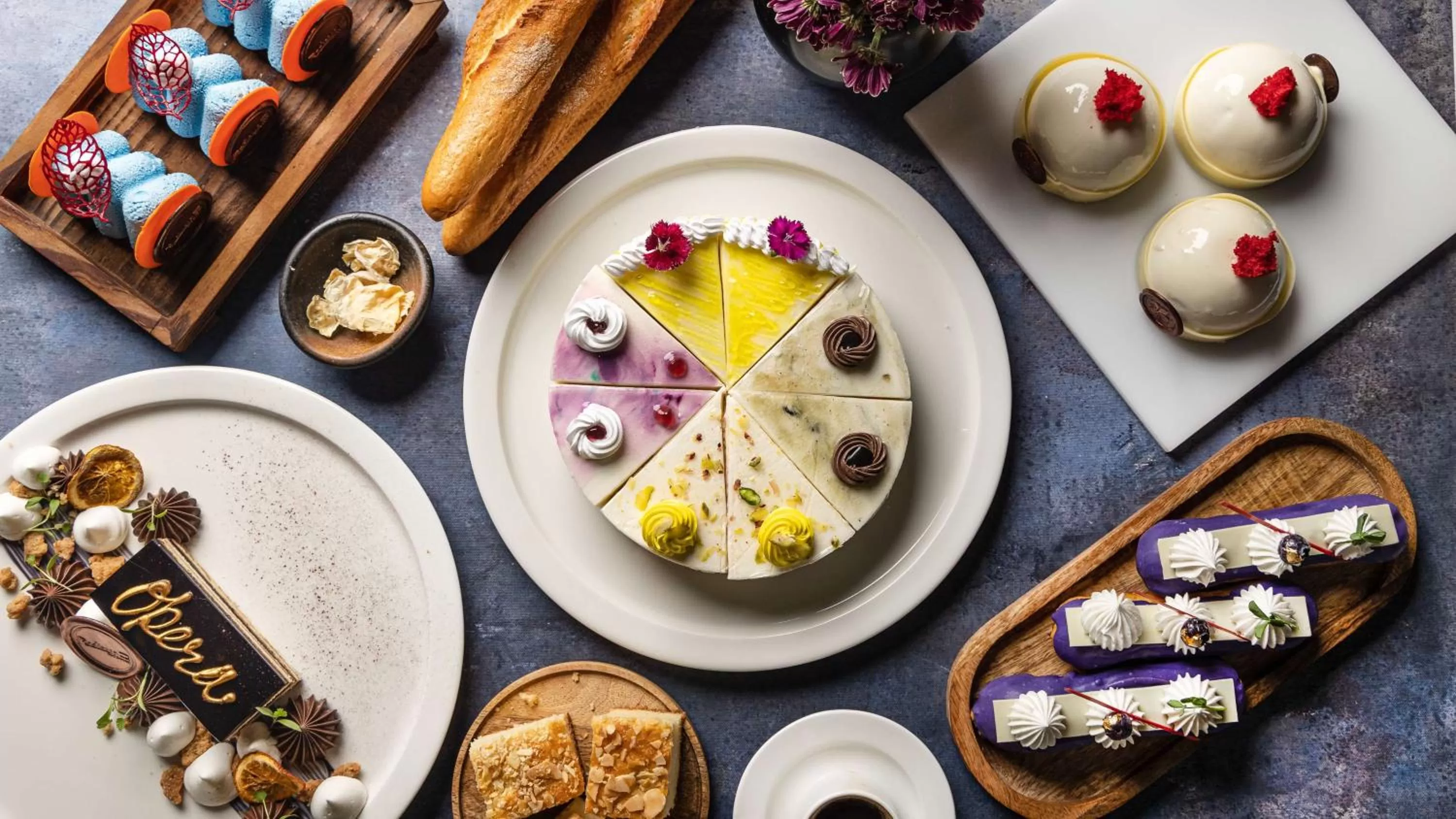 Food and drinks in Radisson Blu Faridabad