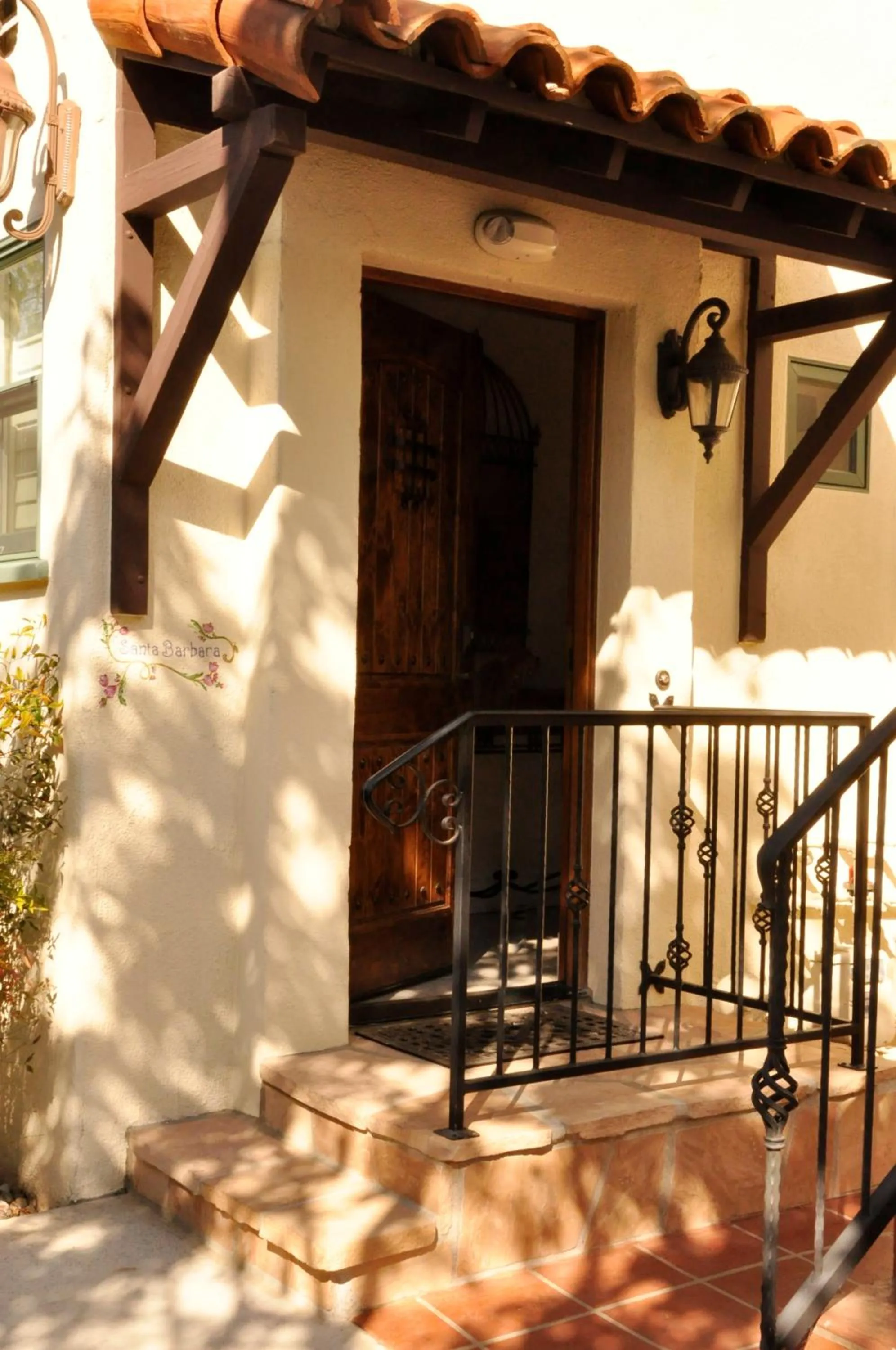 Facade/entrance in The Eagle Inn