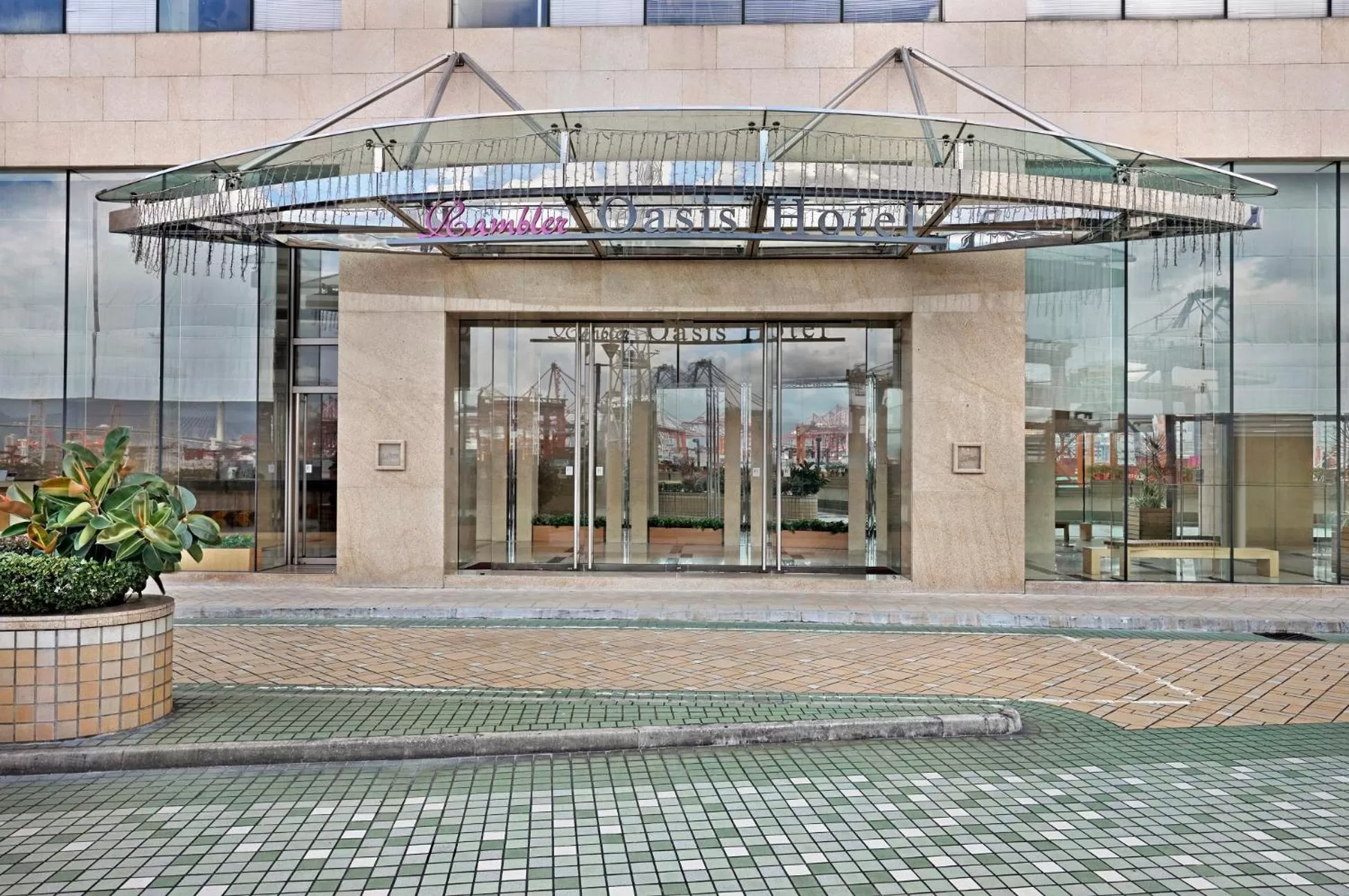 Facade/entrance in Rambler Oasis Hotel